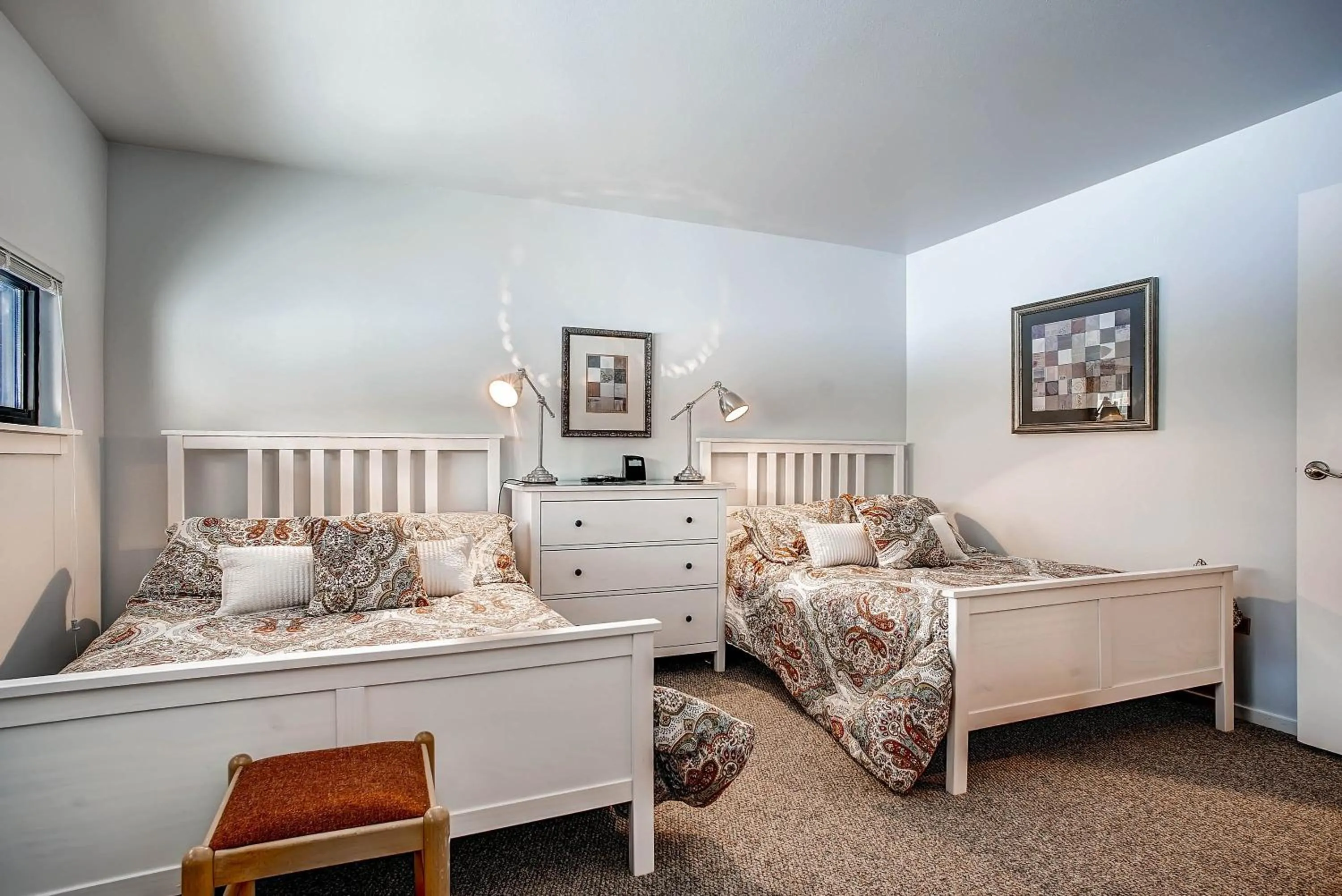 Photo of the whole room, Bed in Lakeside Village by Keystone Resort