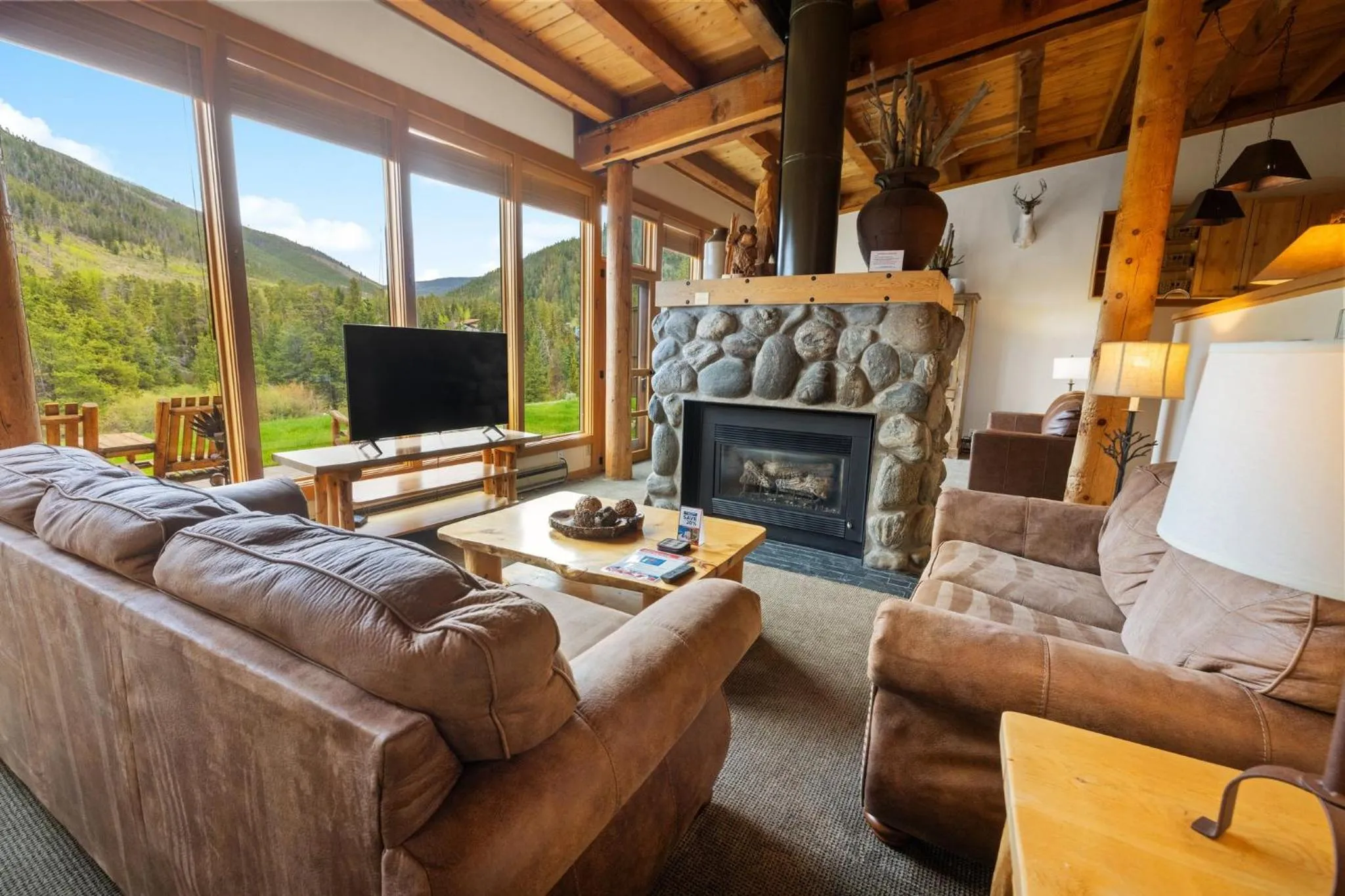 Living room in Evergreen Condominiums by Keystone Resort