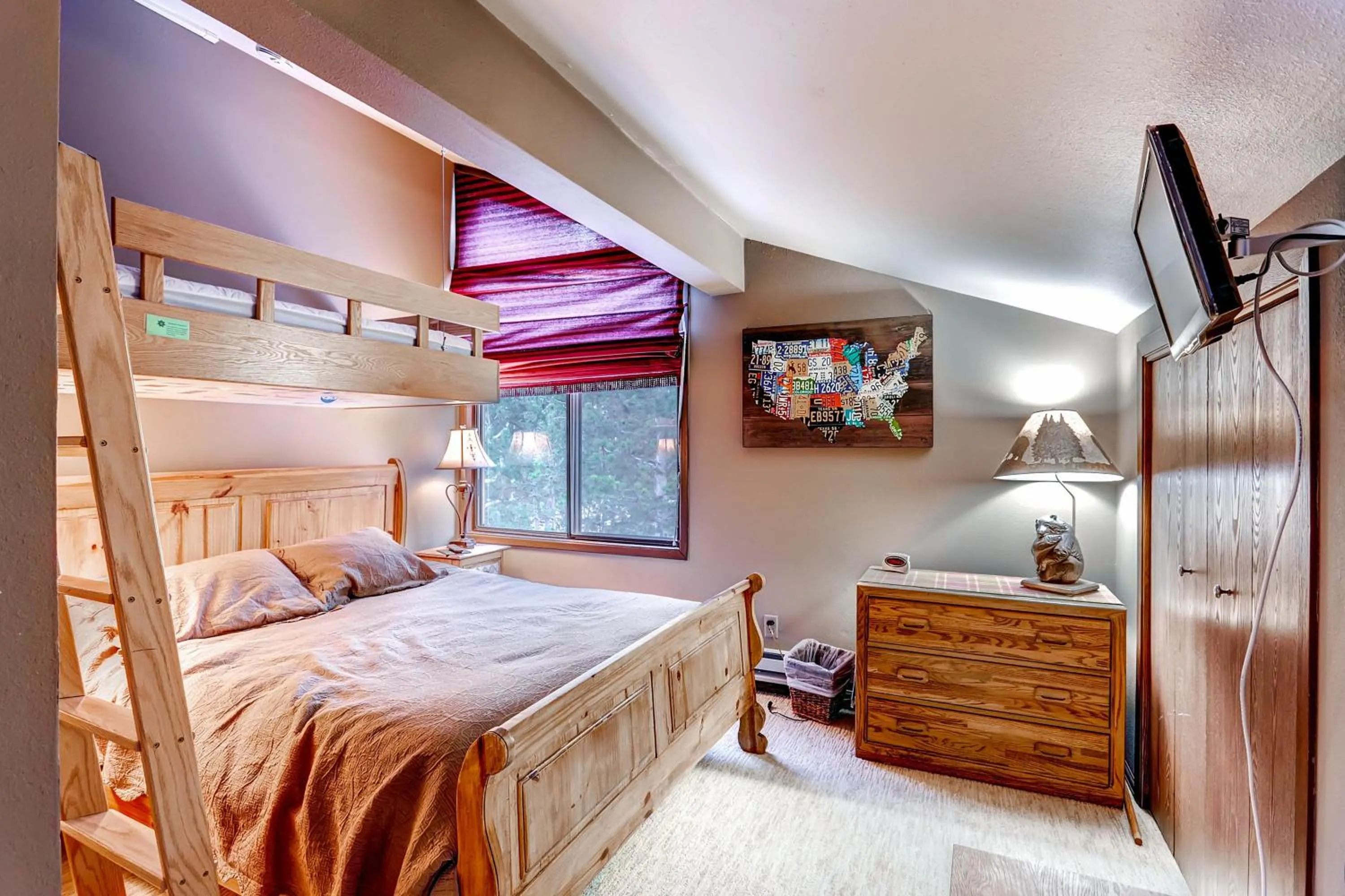 Photo of the whole room, Bed in The Forest Neighborhood by Keystone Resort