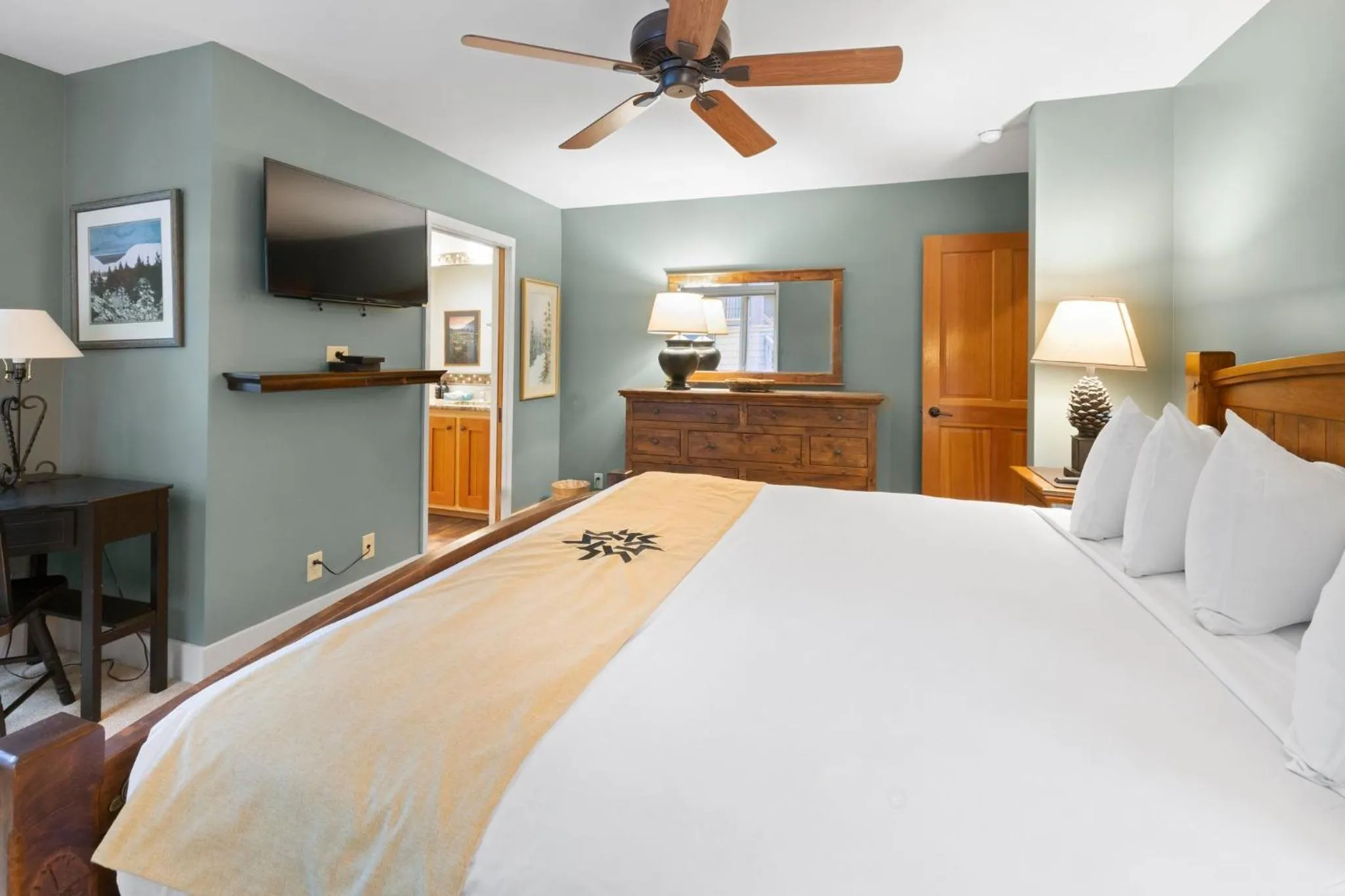Bedroom, Bed in Forest Condominiums by Vail Resorts