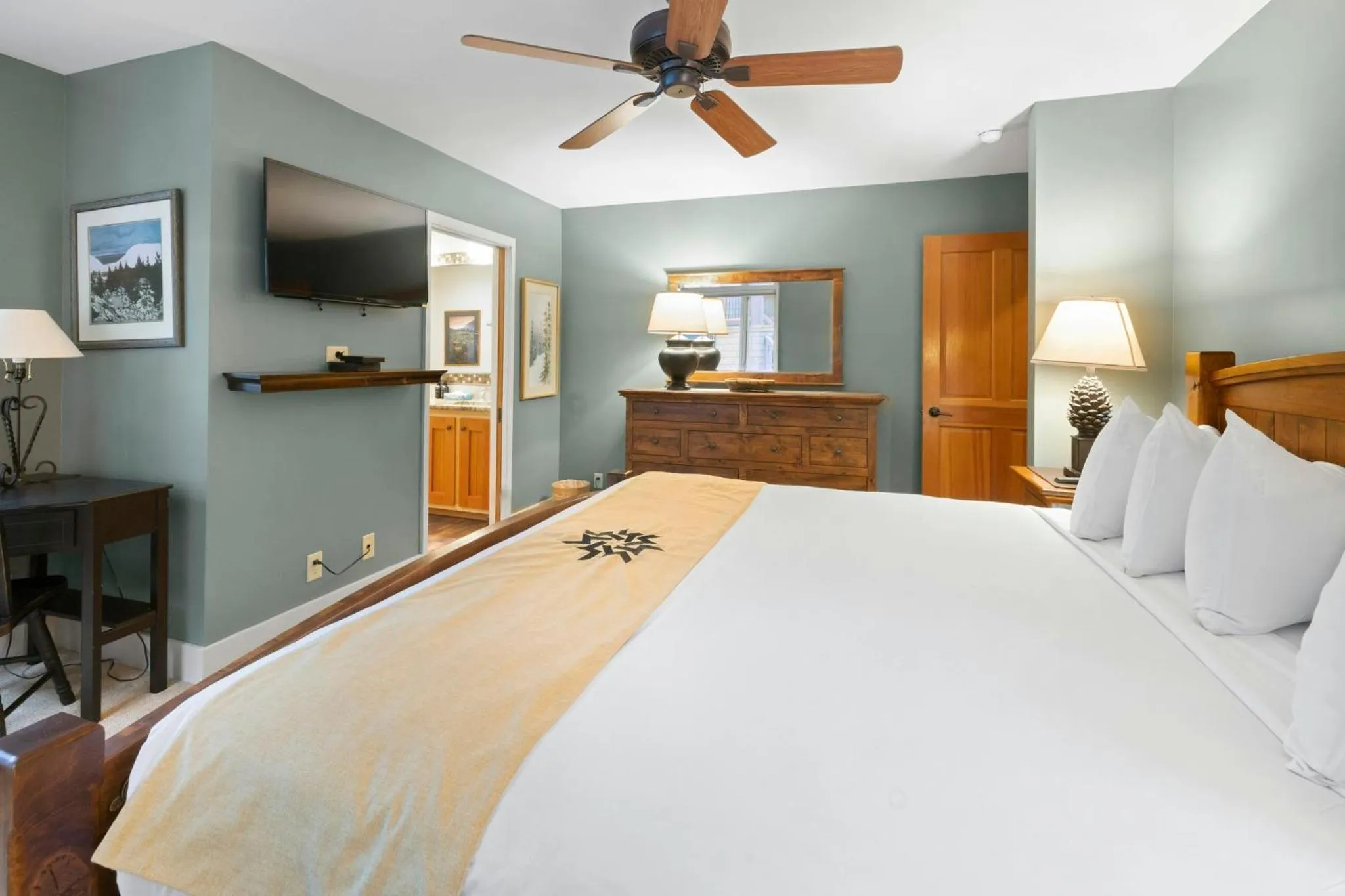 Bedroom, Bed in Forest Condominiums by Vail Resorts