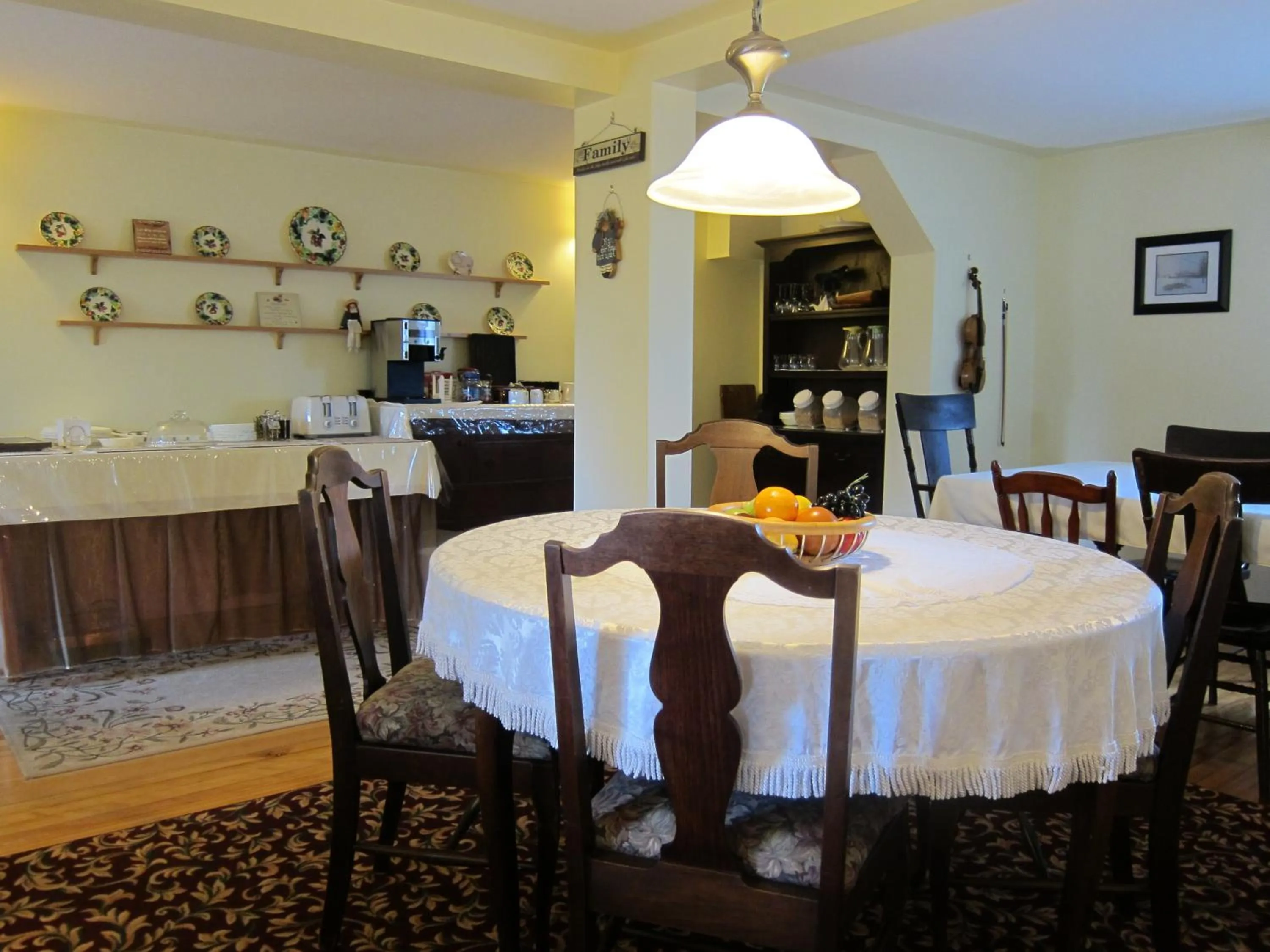 Dining area in Auld Farm Inn B&B