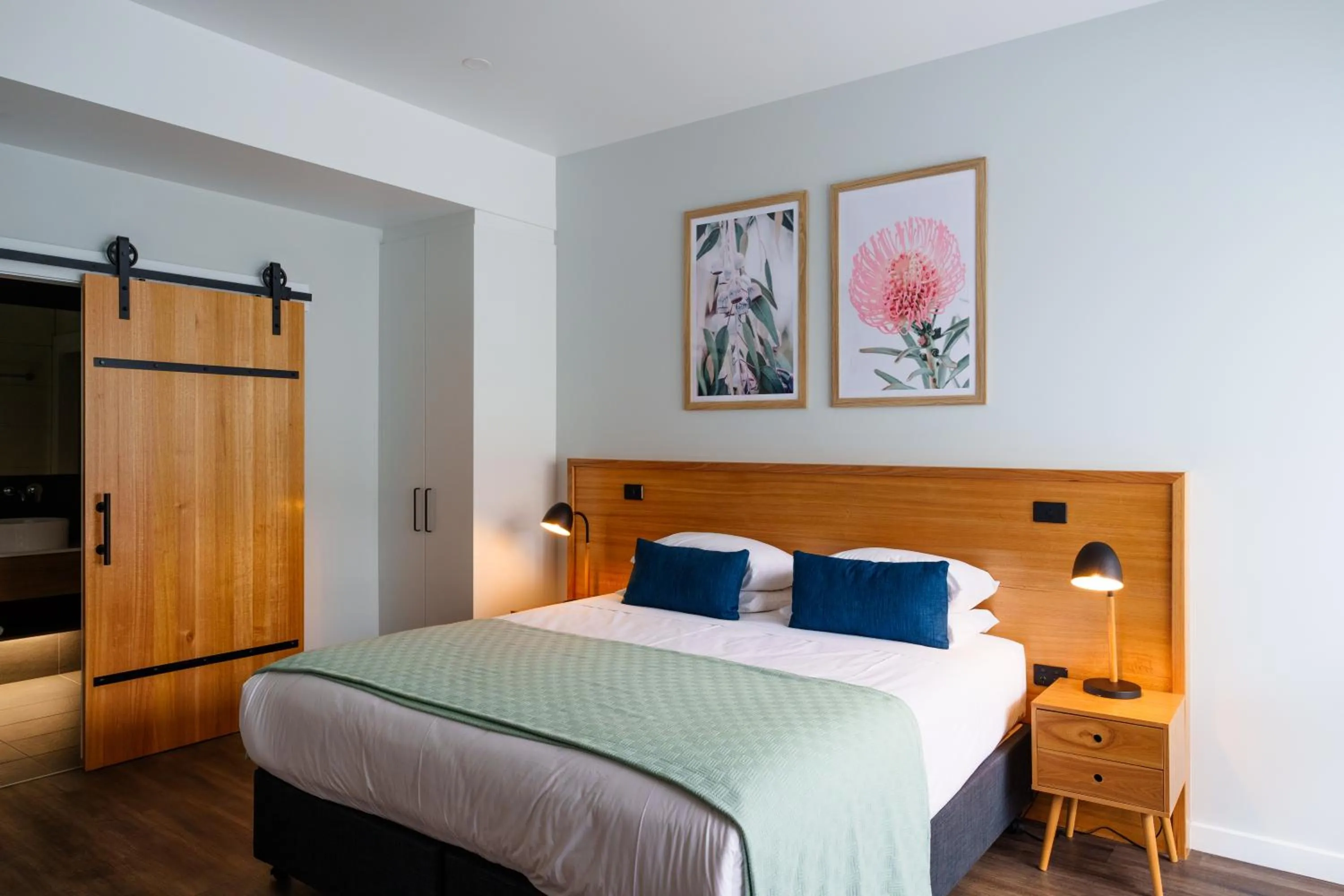 Bed in Aberdeen Lane