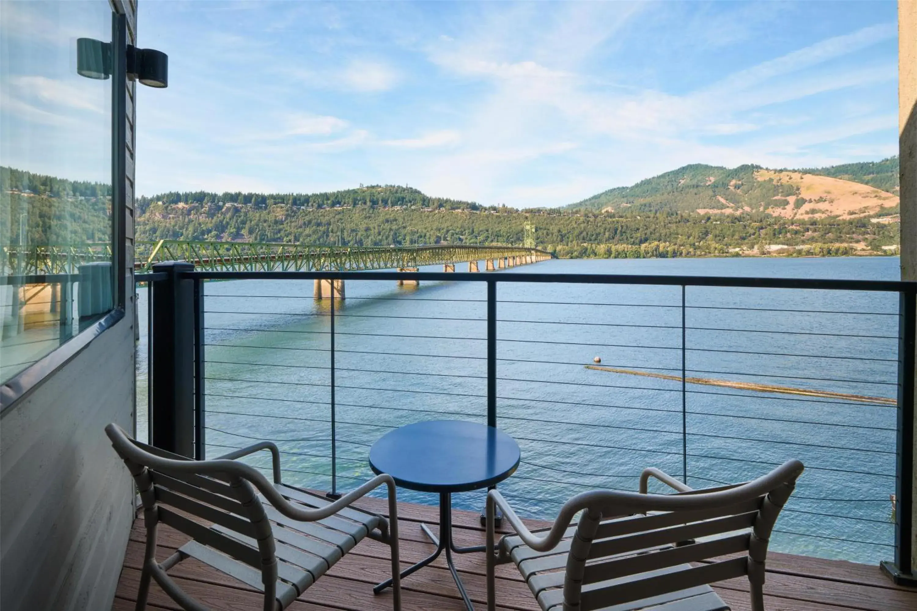 Suite with River View with One King Bed and One Queen Bed - No Pets in Best Western Plus Hood River Inn Suite with River View with One King Bed and One Queen Bed - No Pets in Best Western Plus Hood River Inn