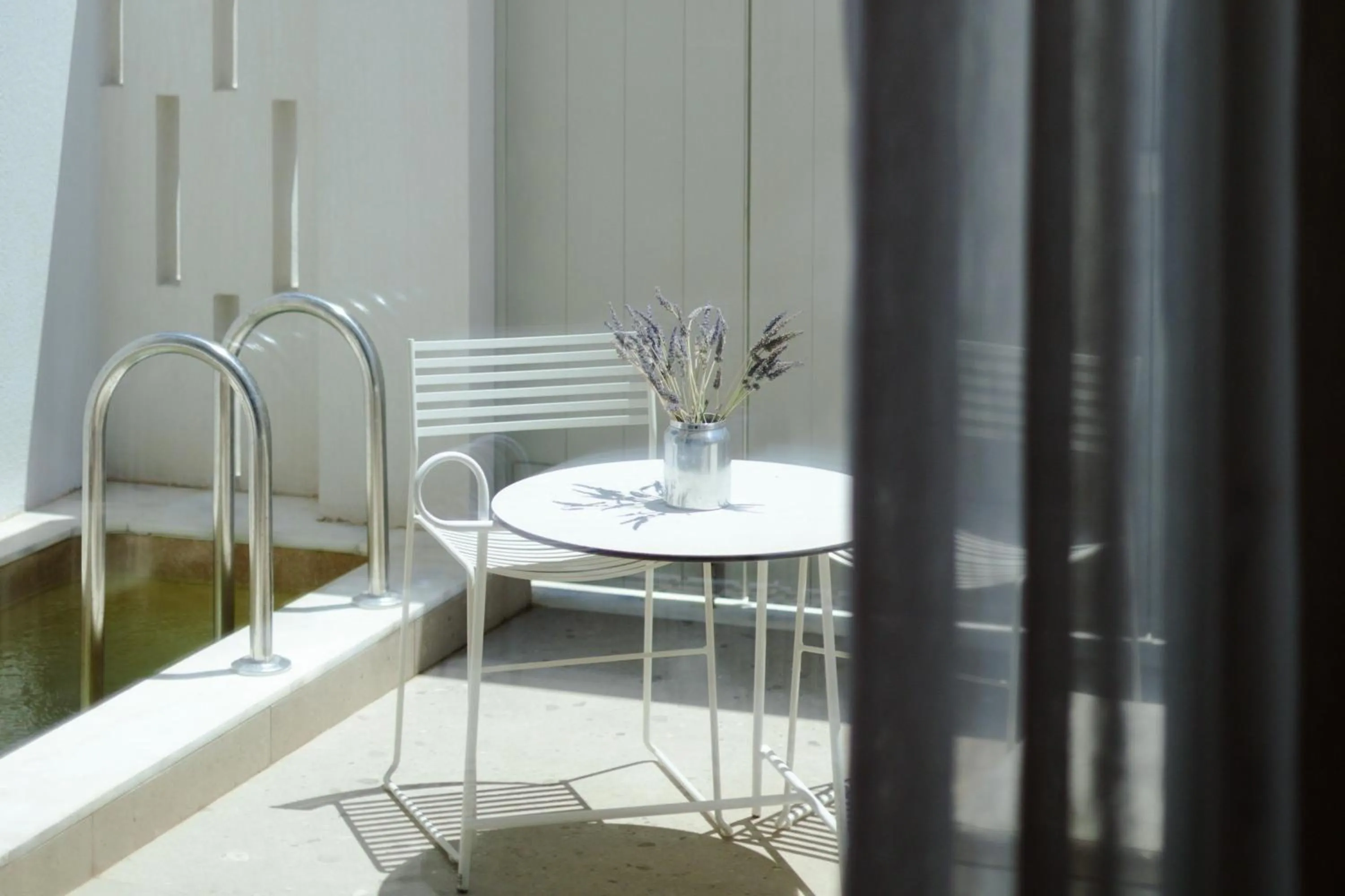 Swimming pool in ALERÓ Seaside Skyros Resort