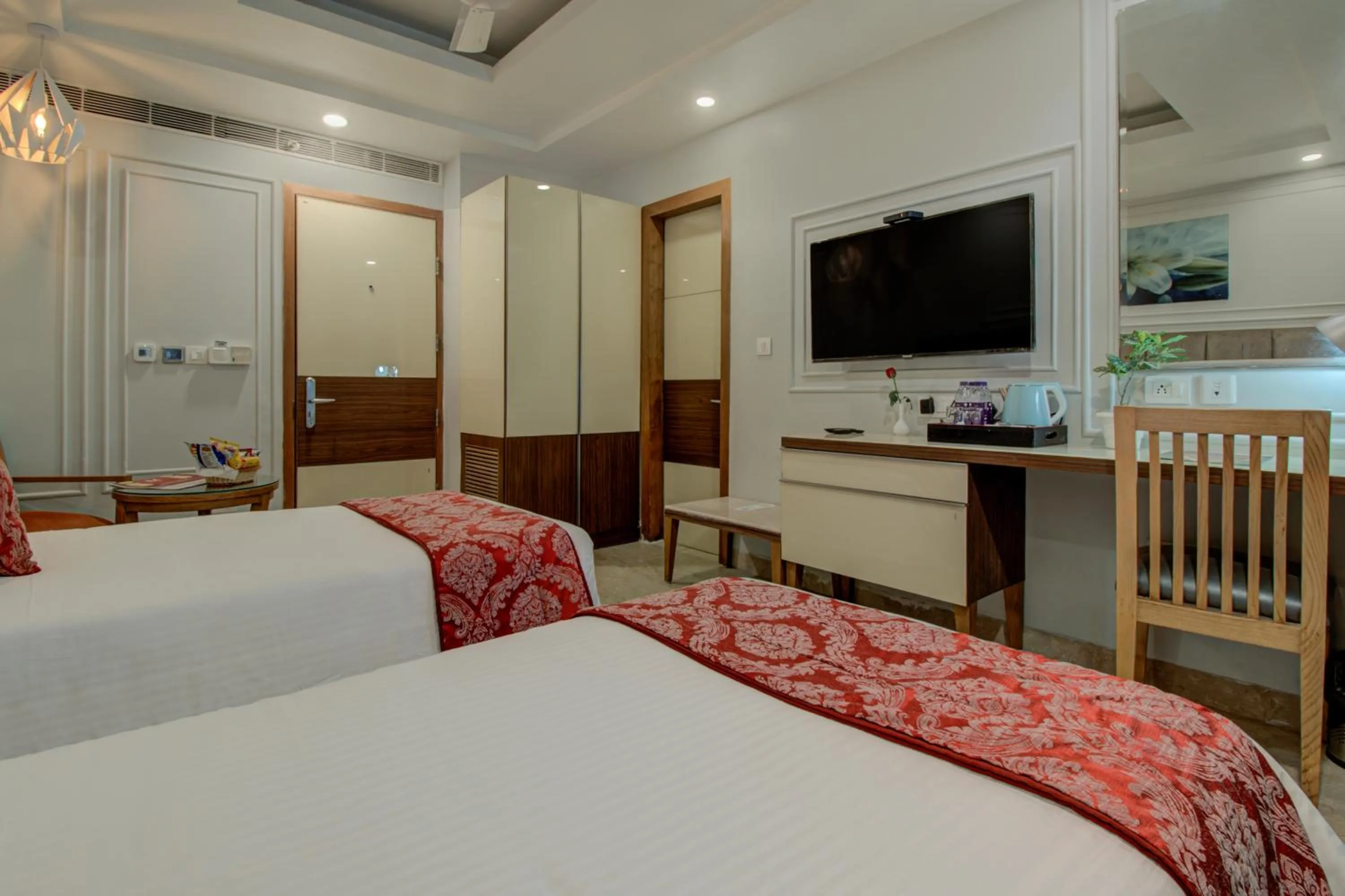 Bedroom, Bed in Iris Park Hotel New Delhi