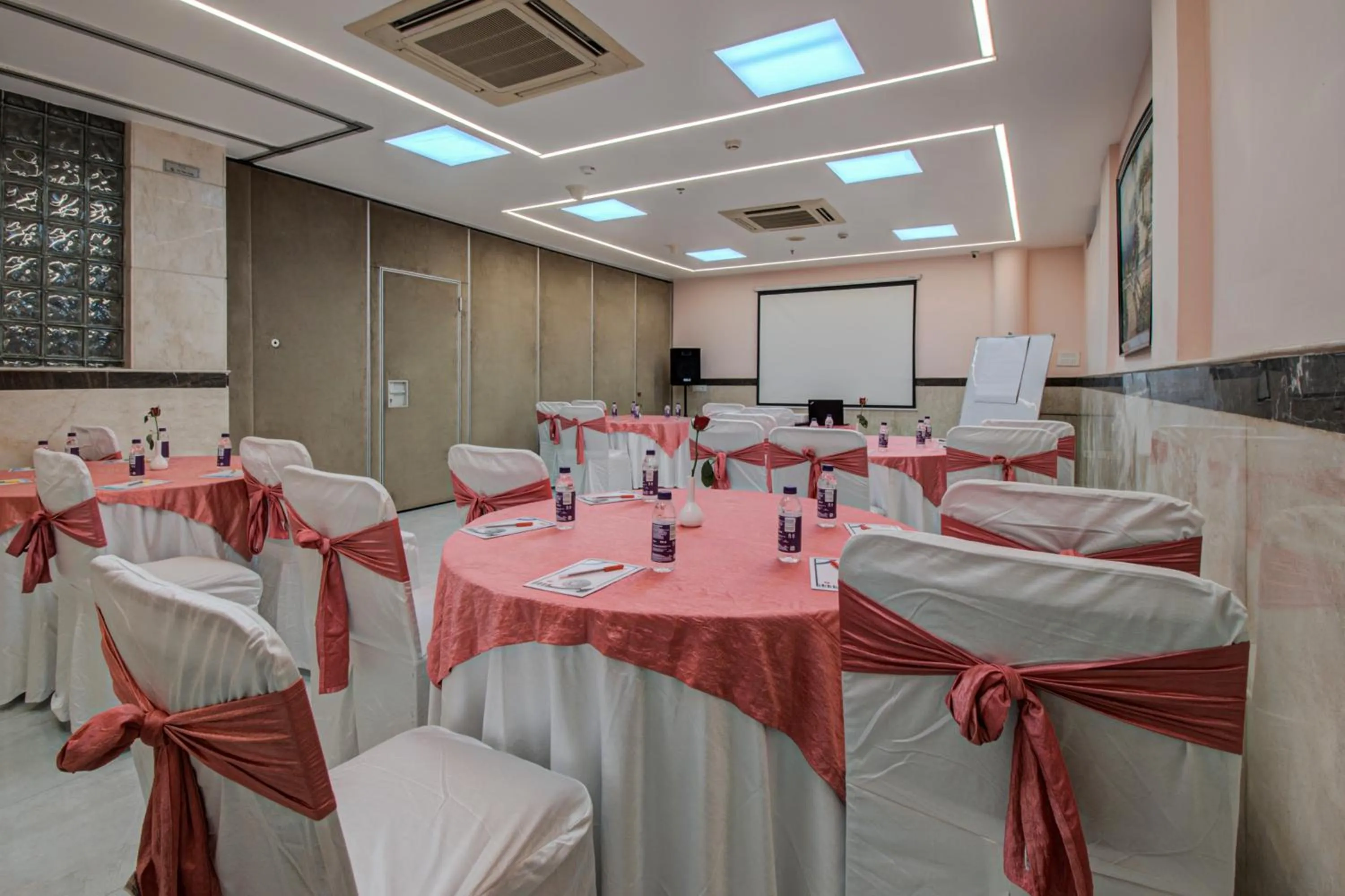 Meeting/conference room in Iris Park Hotel New Delhi