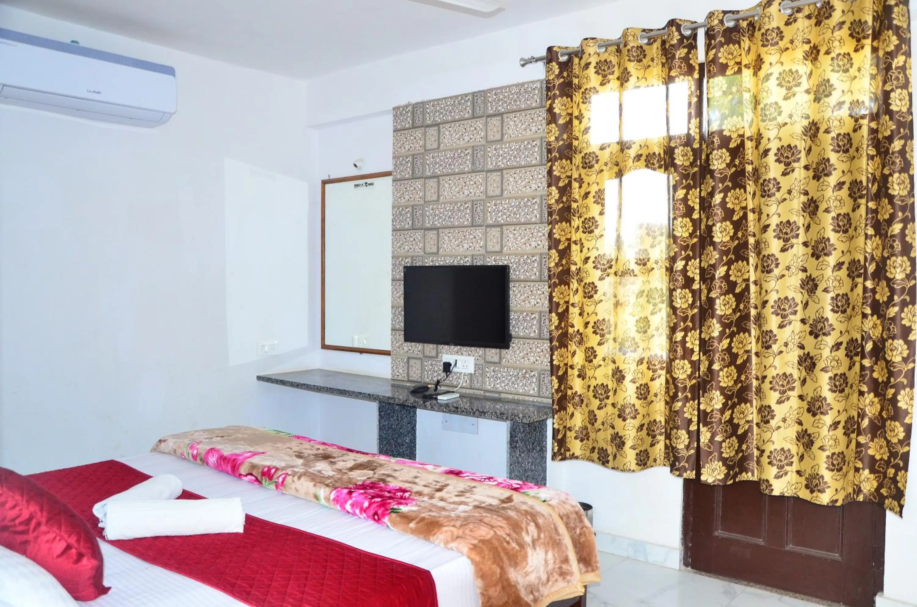 TV and multimedia, Bed in Brahma Paradise , A heritage haveli
