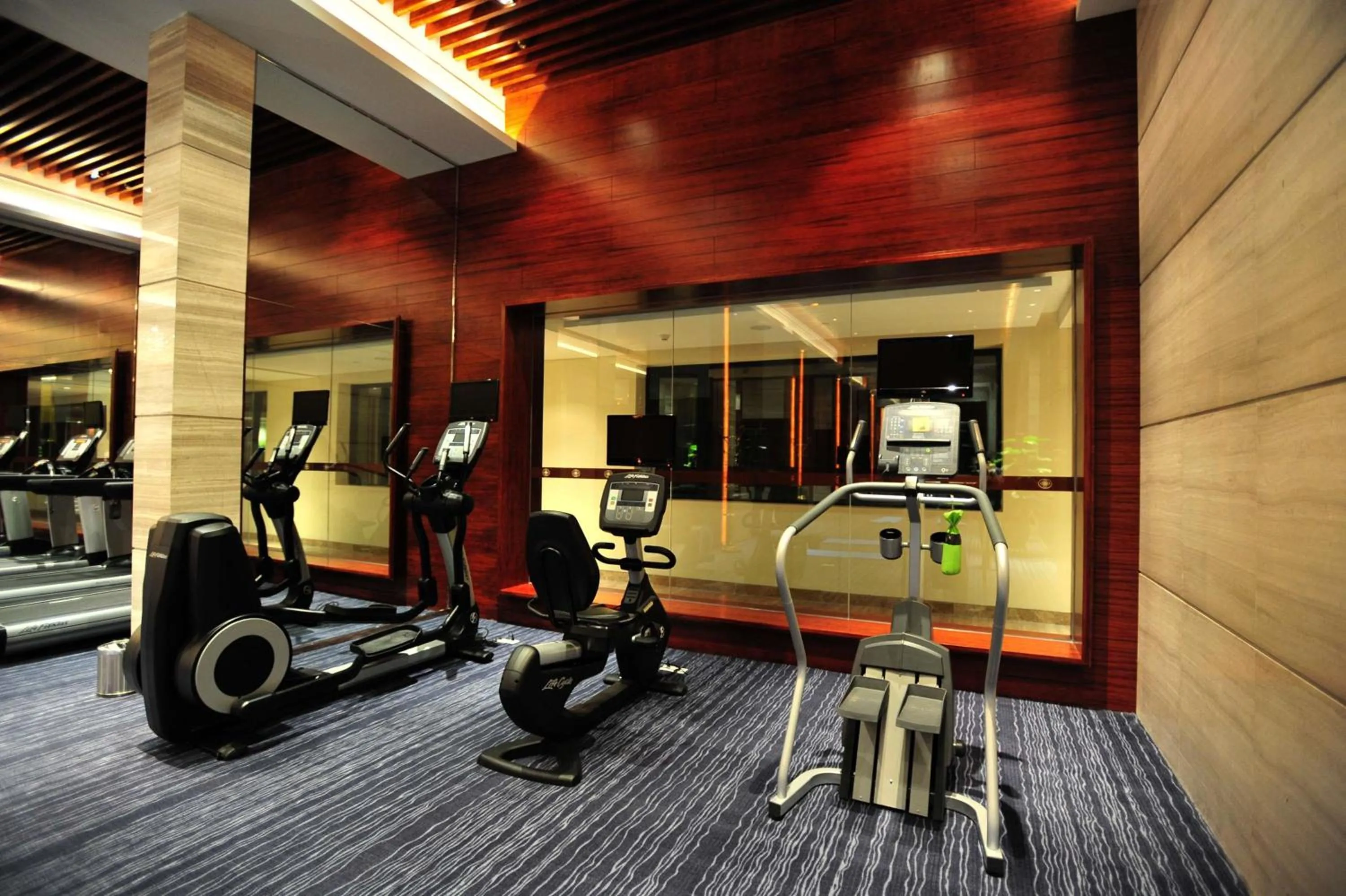 Fitness centre/facilities in Huidong Regal Palace Resort