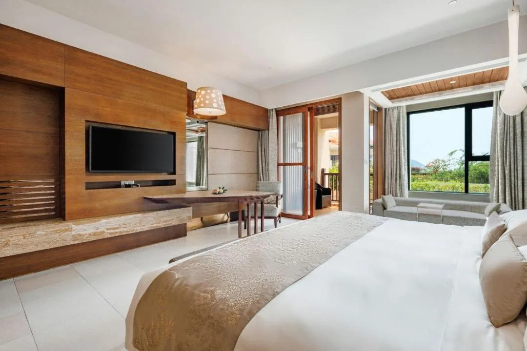 Bed in Huidong Regal Palace Resort
