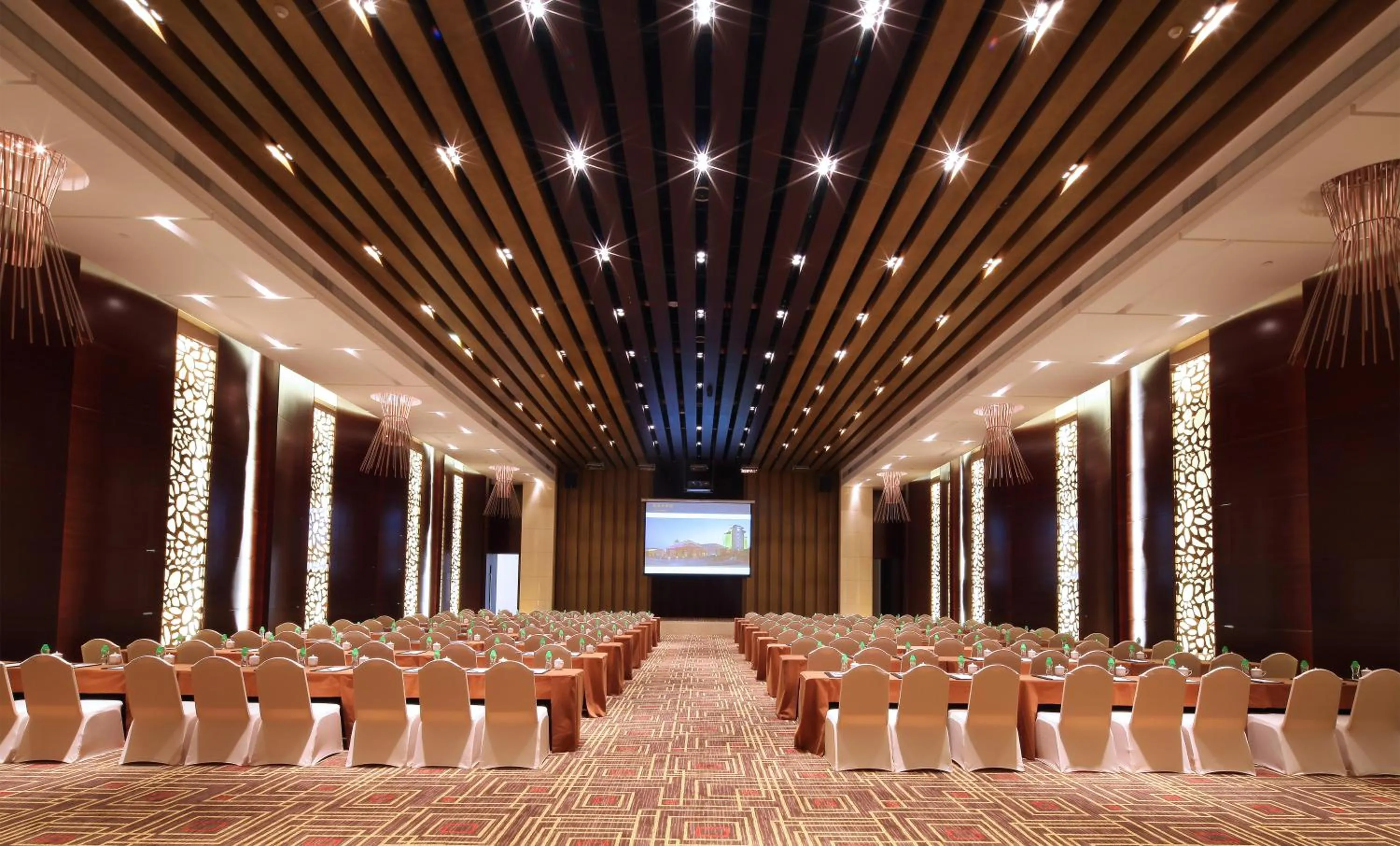 Banquet/Function facilities in Huidong Regal Palace Resort