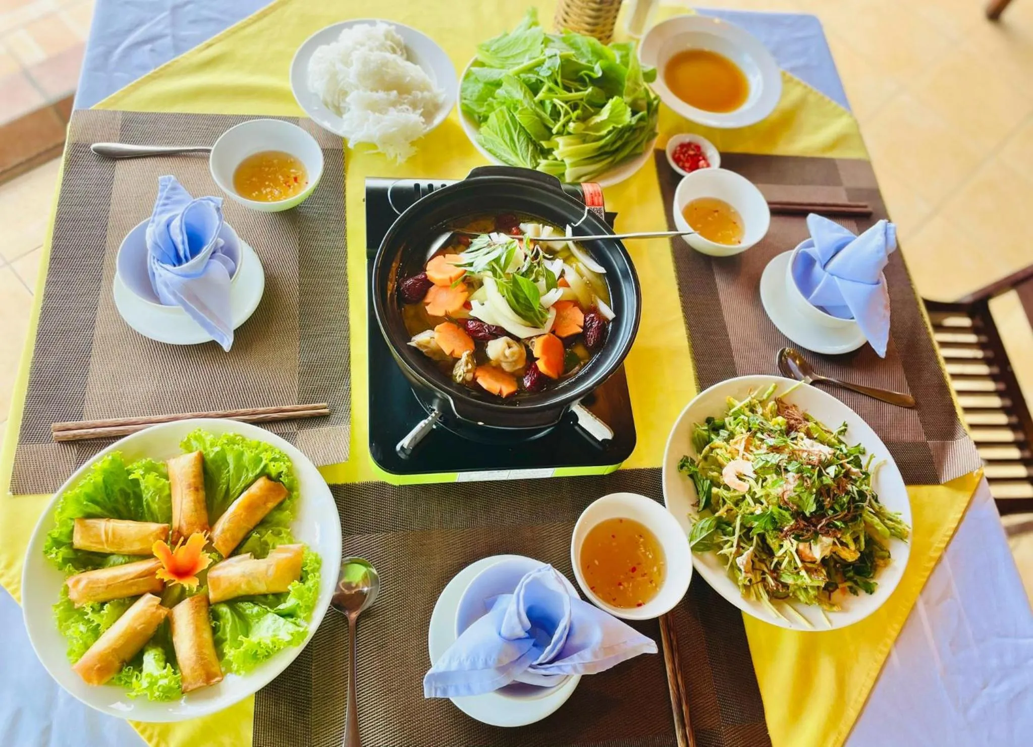 Dining area in Mango Home Riverside Eco - Resort