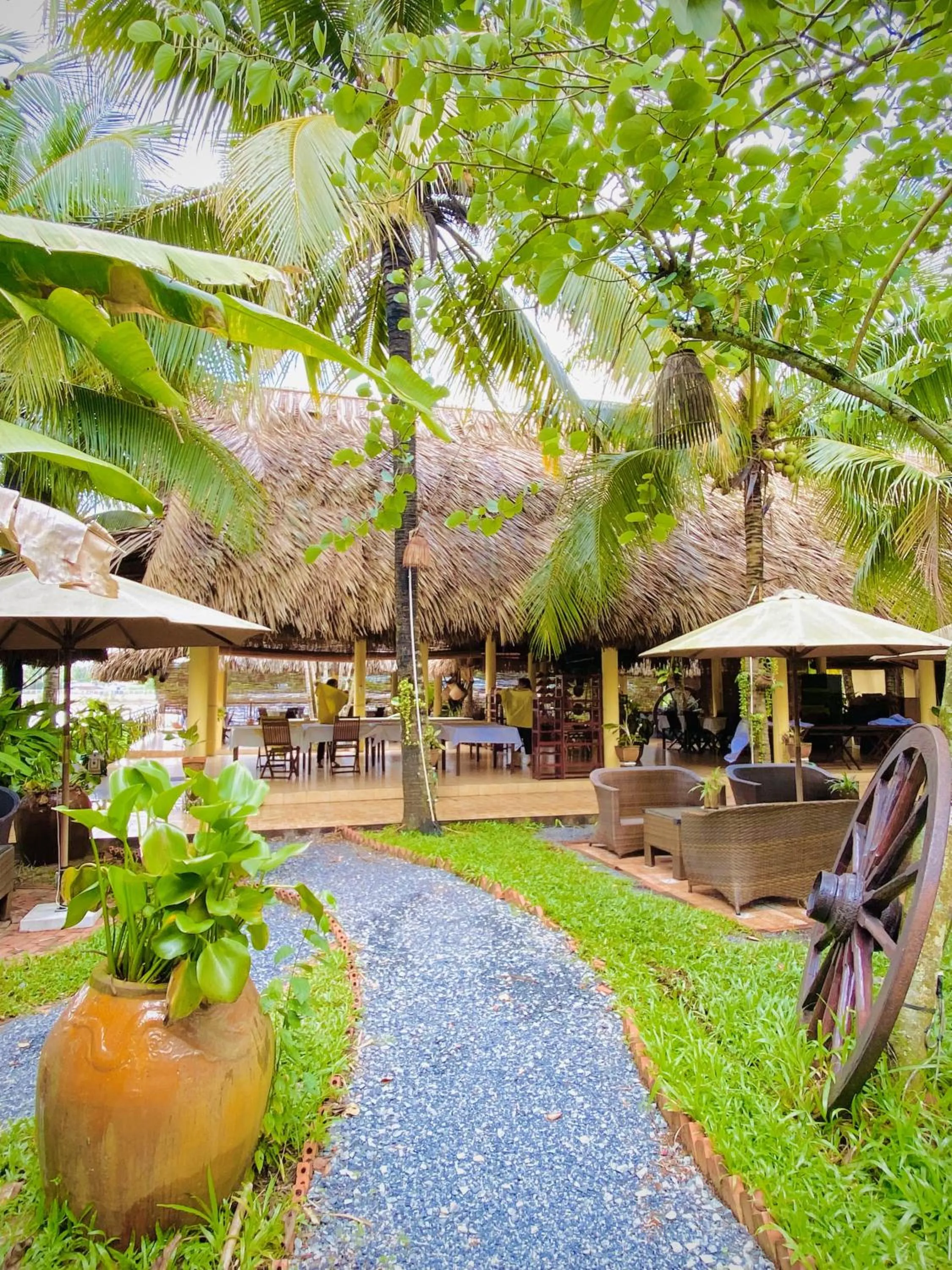 Restaurant/places to eat in Mango Home Riverside Eco - Resort