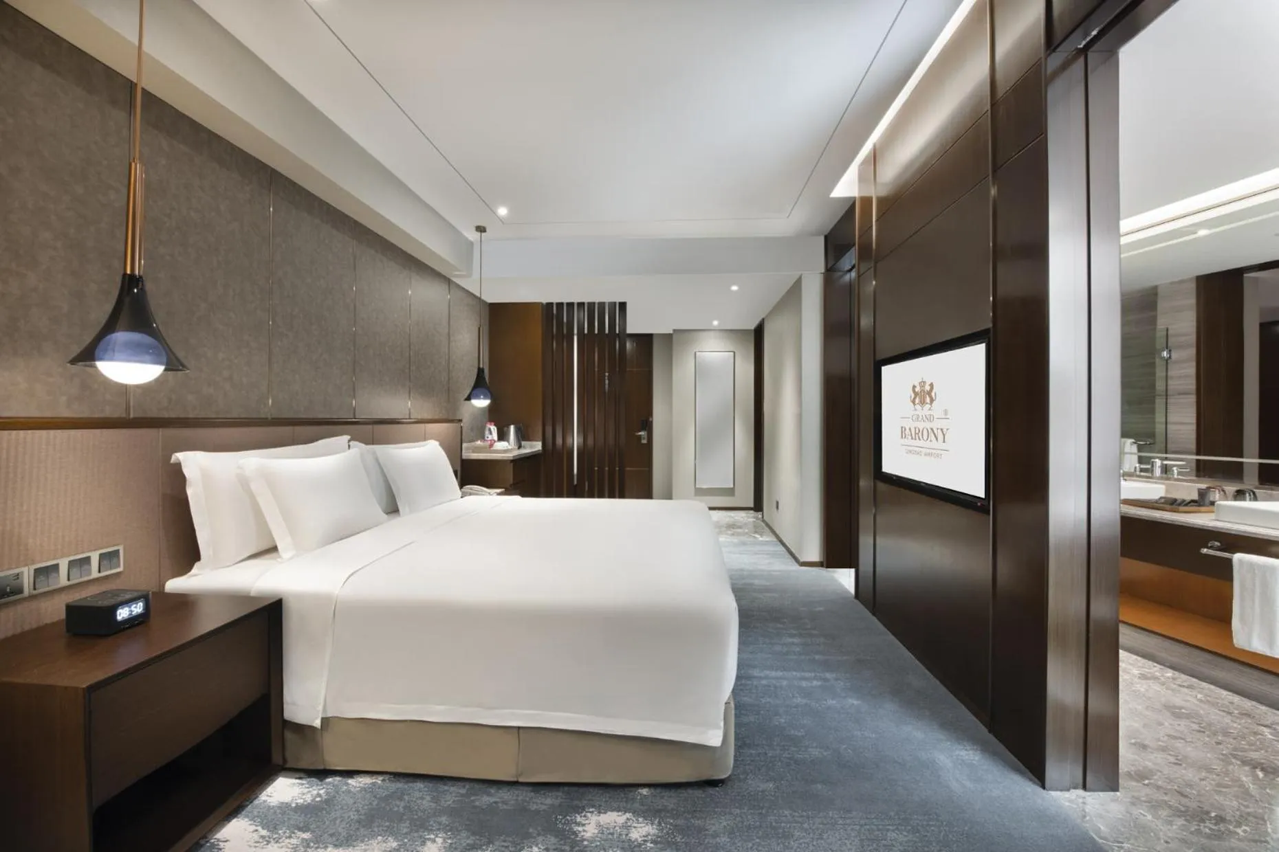 Photo of the whole room, Bed in Grand Barony Qingdao Airport Hotel