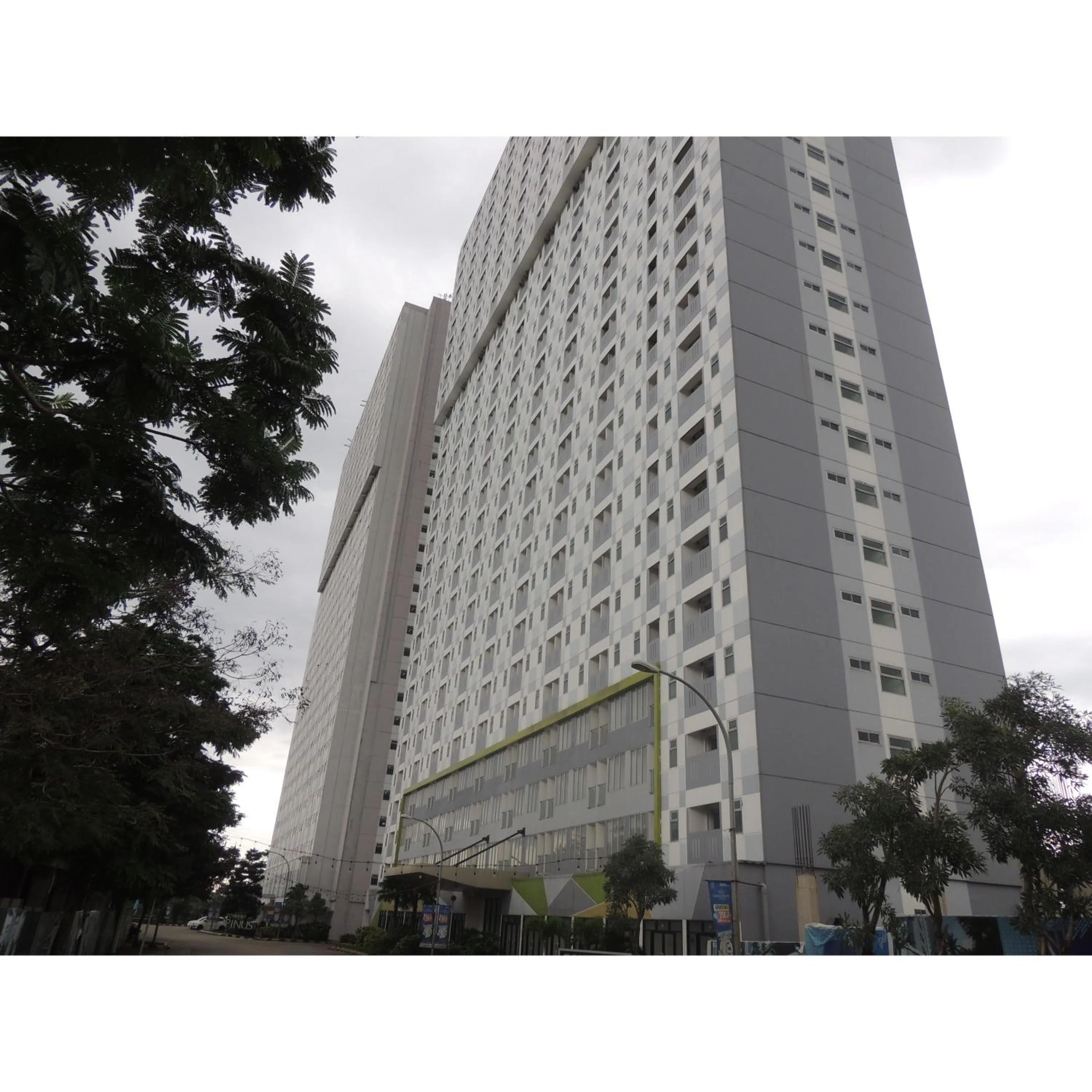 Property building in Reva Room on Gunung Putri Square Apartment