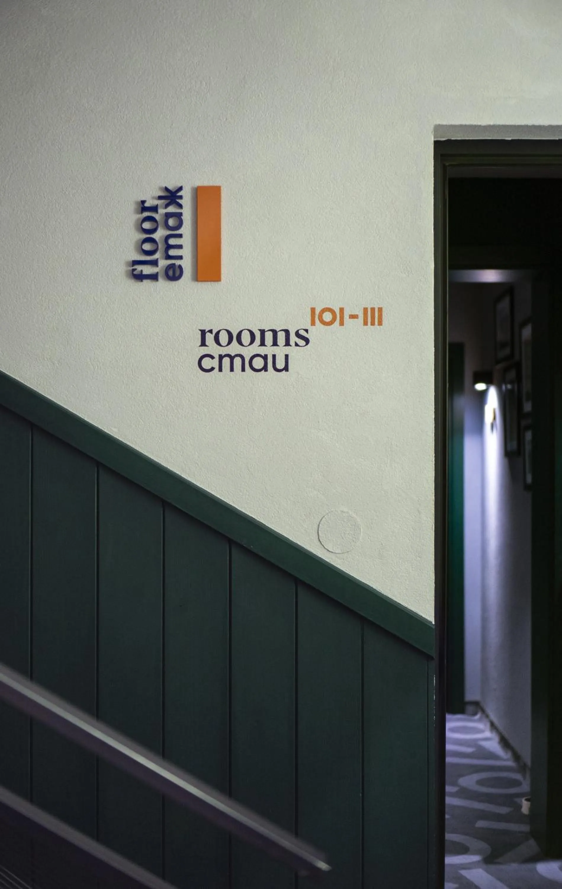 Property logo or sign in Hotel COTA1110