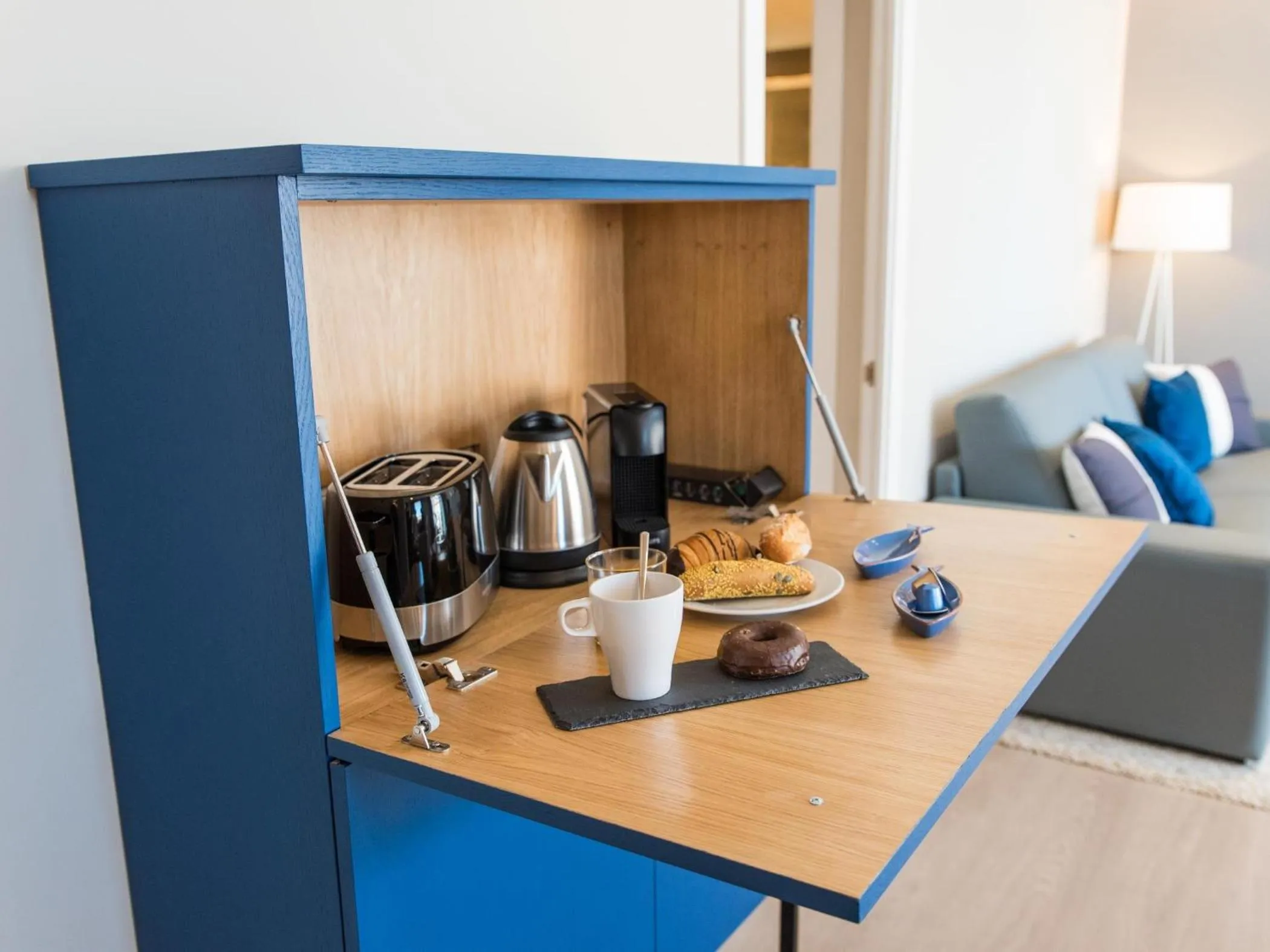 Sitges Spaces Seaside Beach Flat- 4 Bedroom, 2 Bathroom, Terrace, Near Beach