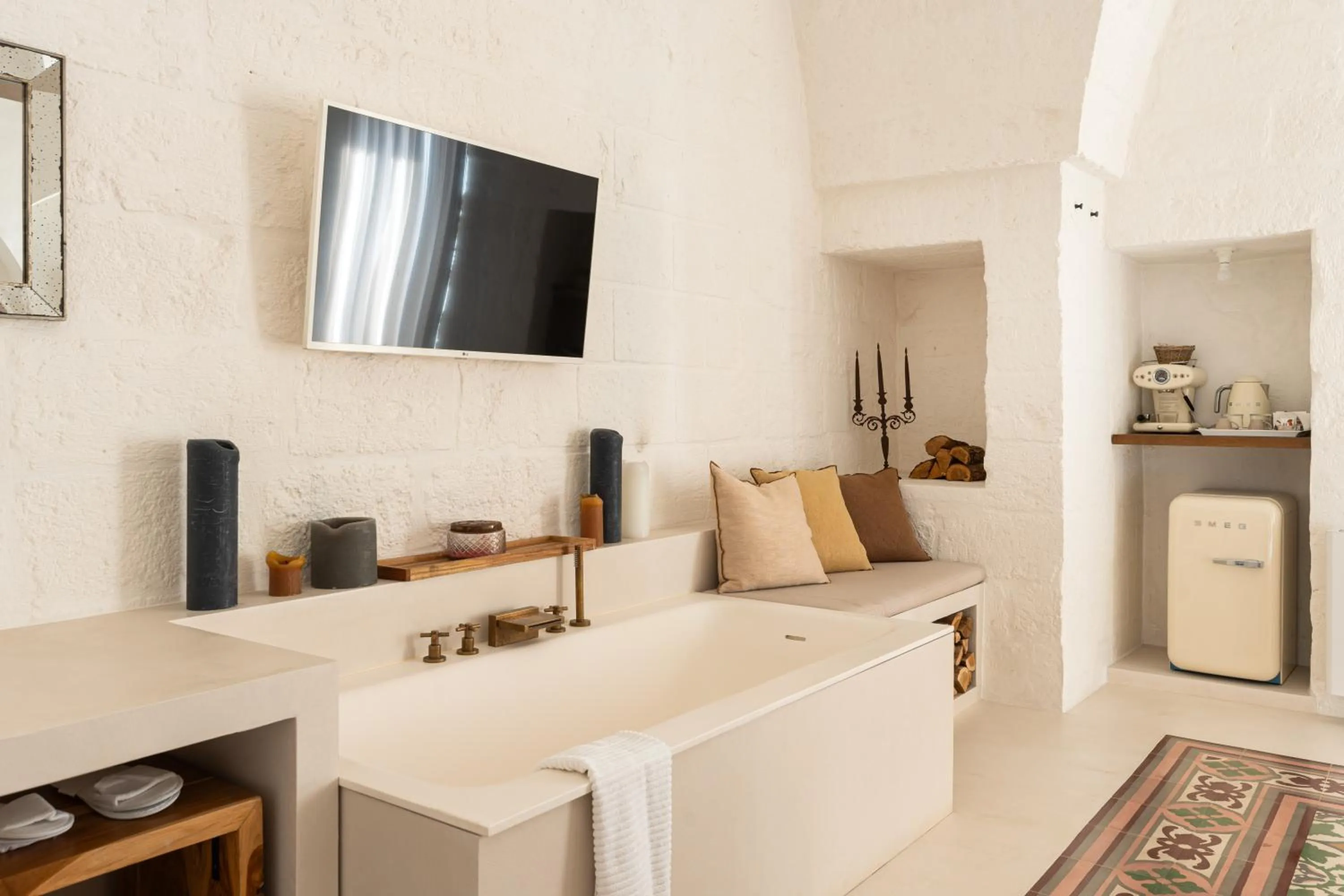 TV and multimedia in AL PALAZZO La Dimora by Apulia Hospitality