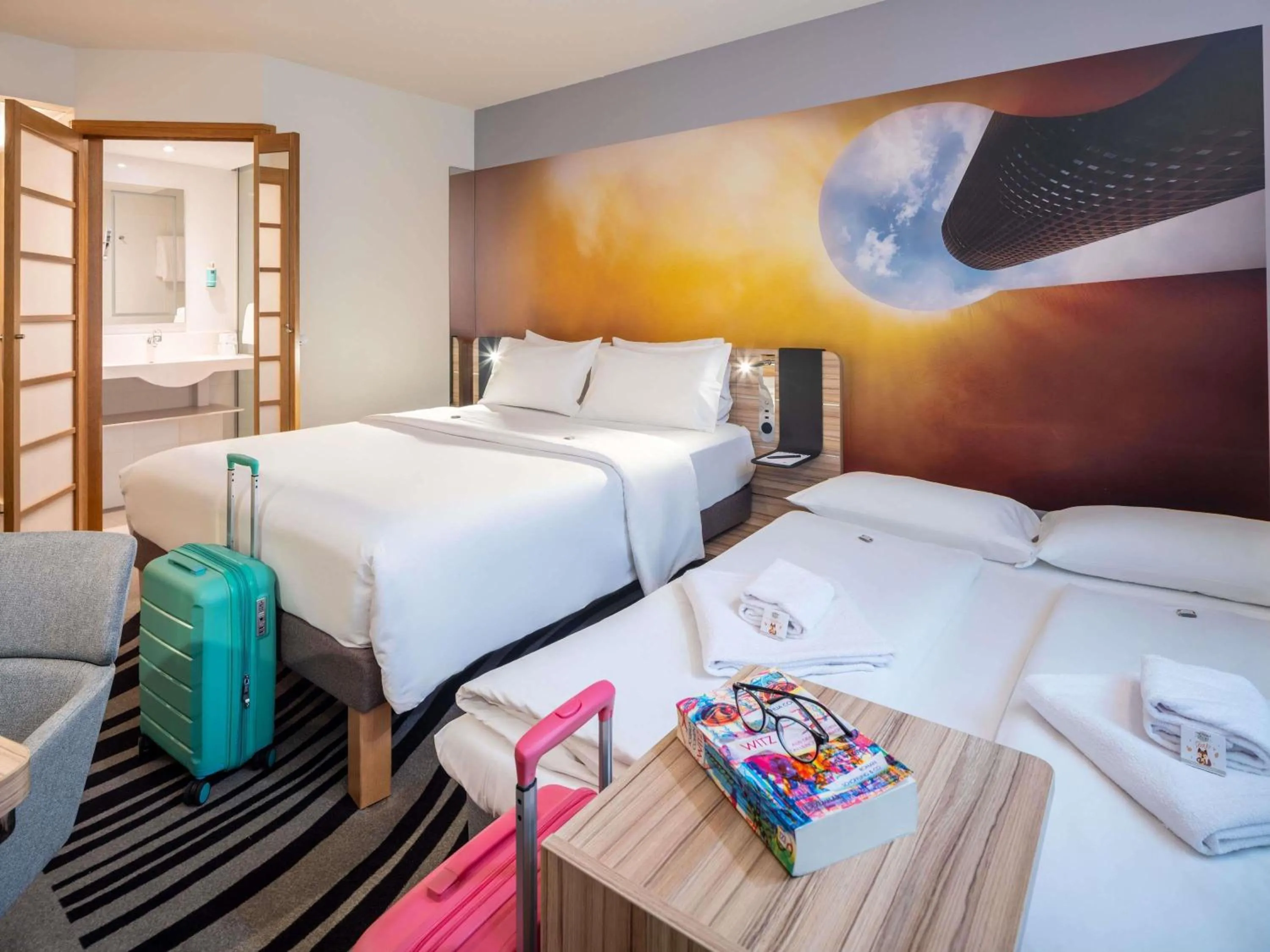 Bedroom, Bed in Novotel Wien City