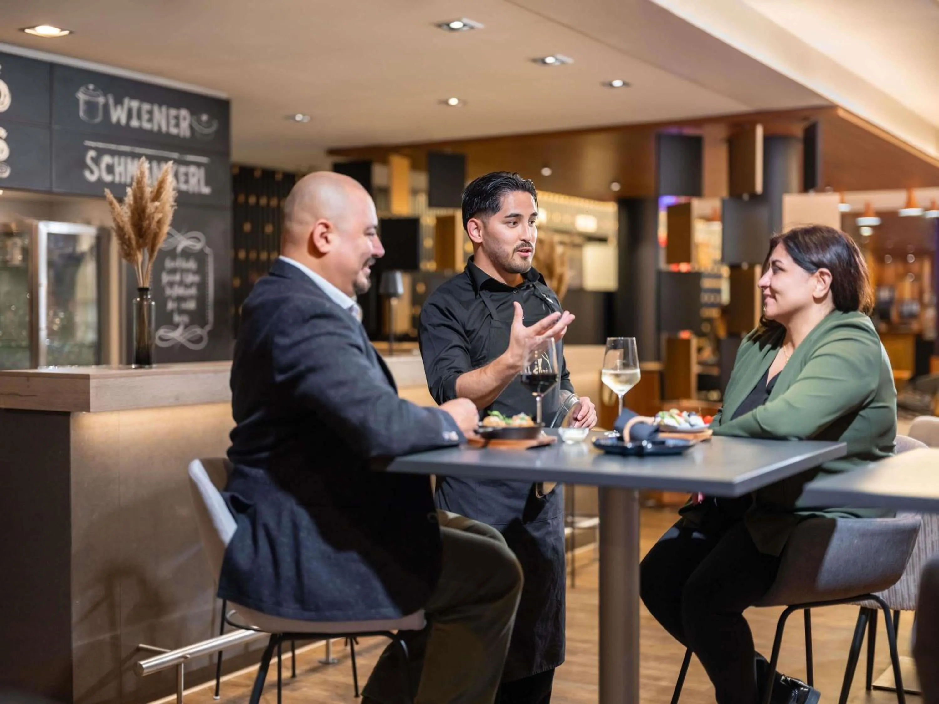 Lounge or bar in Novotel Wien City