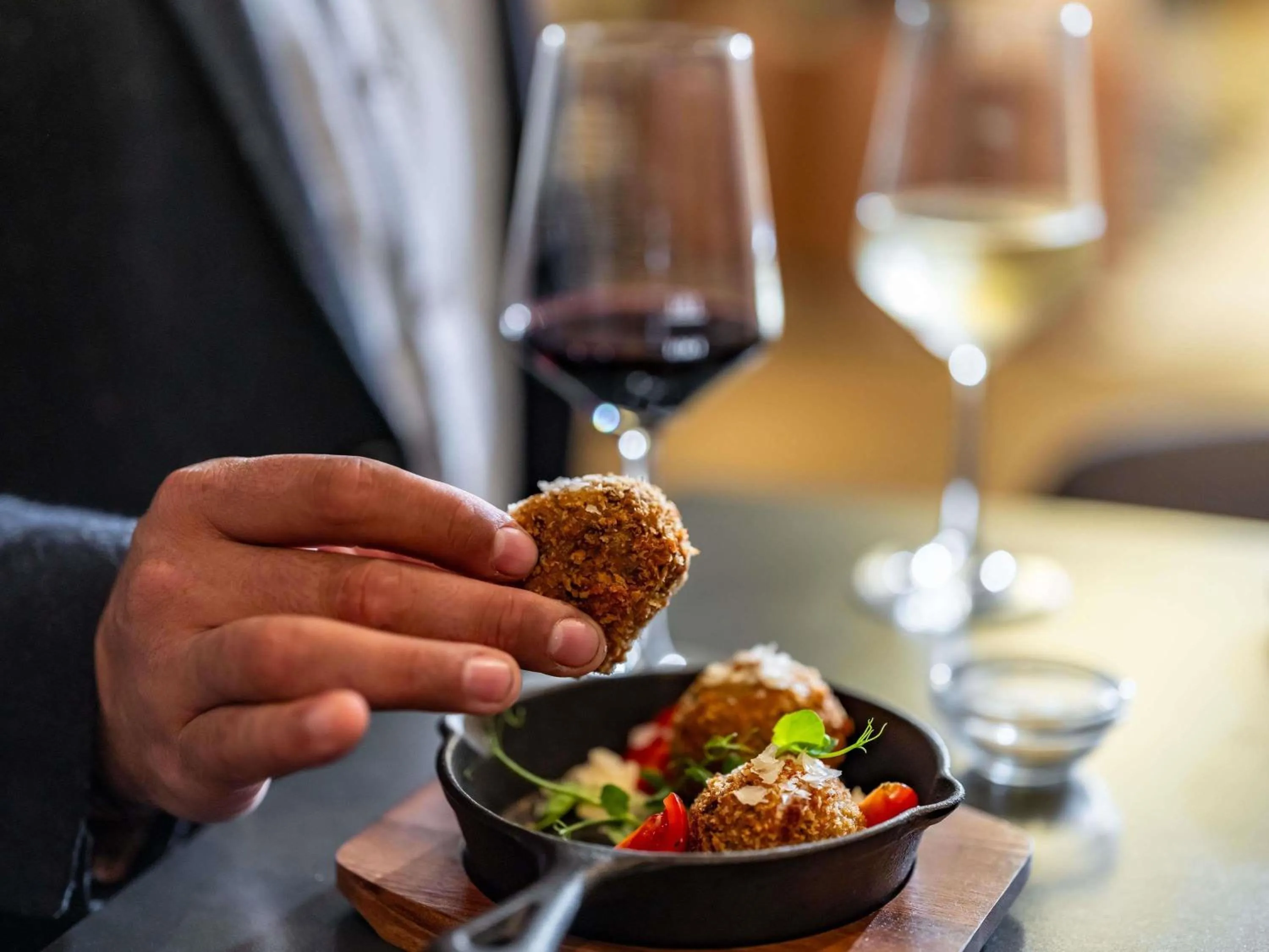 Lounge or bar in Novotel Wien City