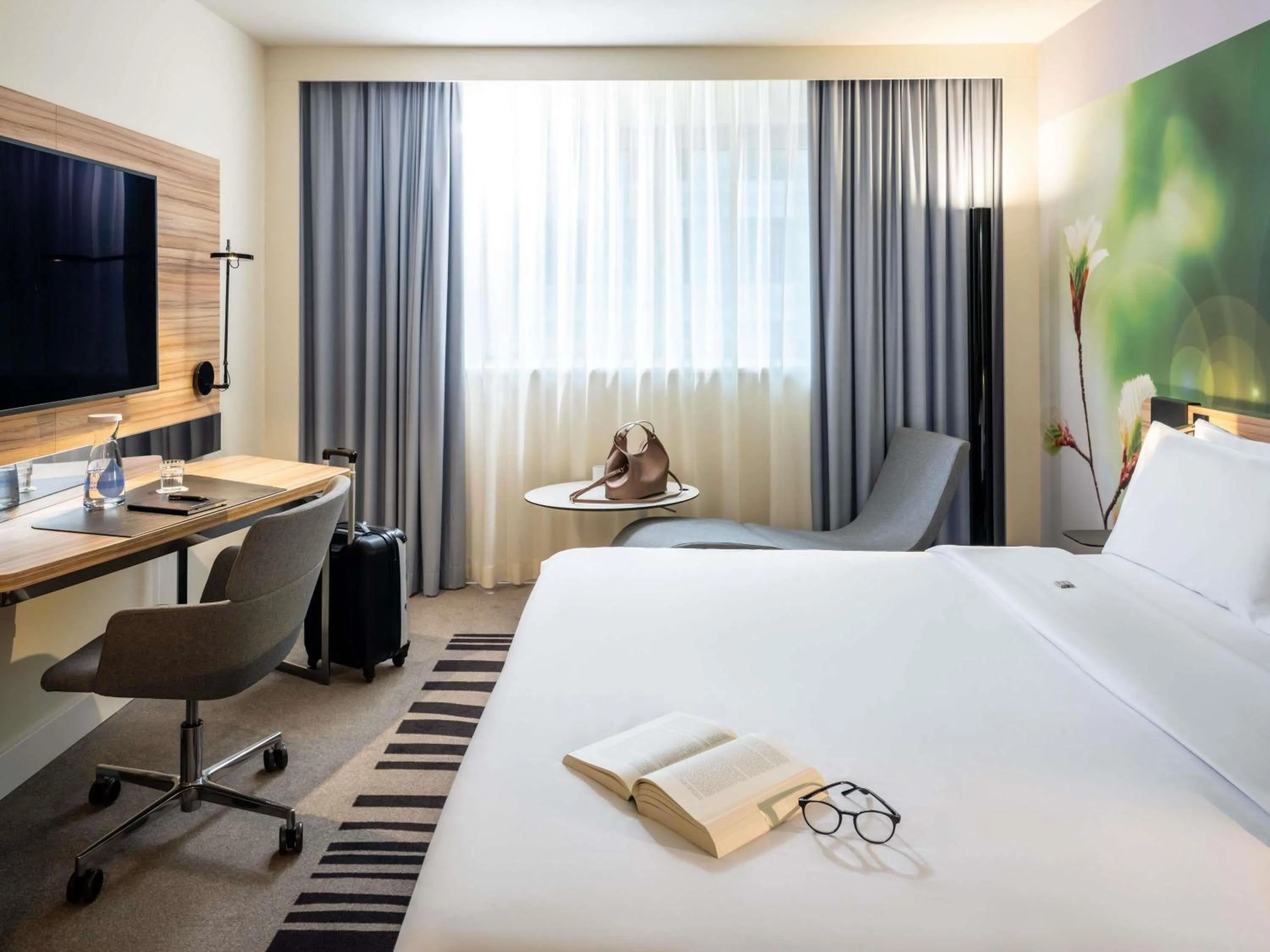 Bedroom, Bed in Novotel Wien City