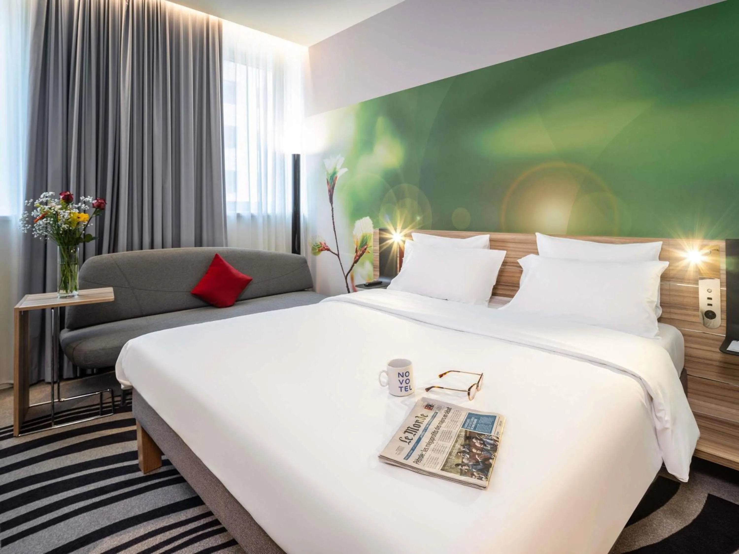 Bedroom, Bed in Novotel Wien City