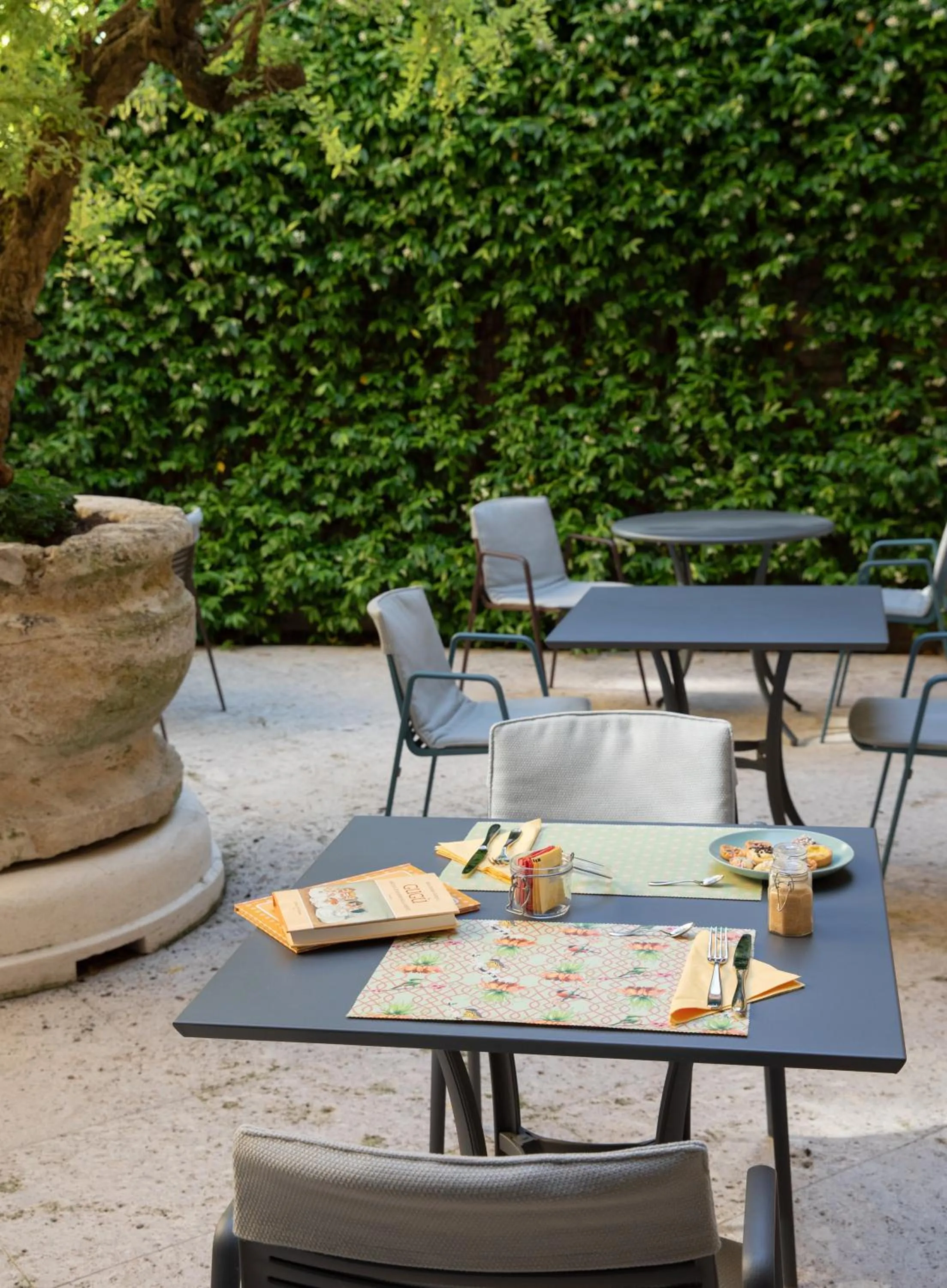 Garden in Casa Gugù Room & Breakfast