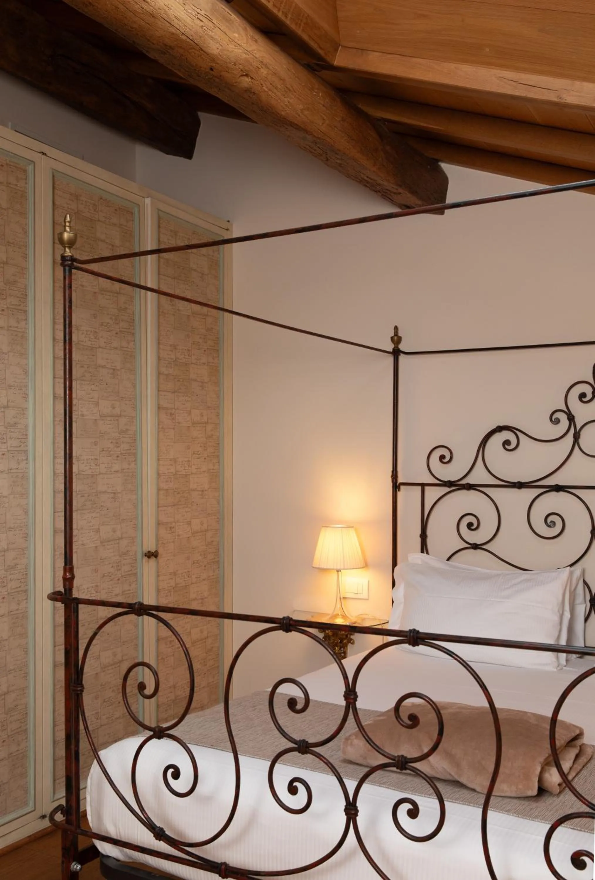 Bed in Casa Gugù Room & Breakfast