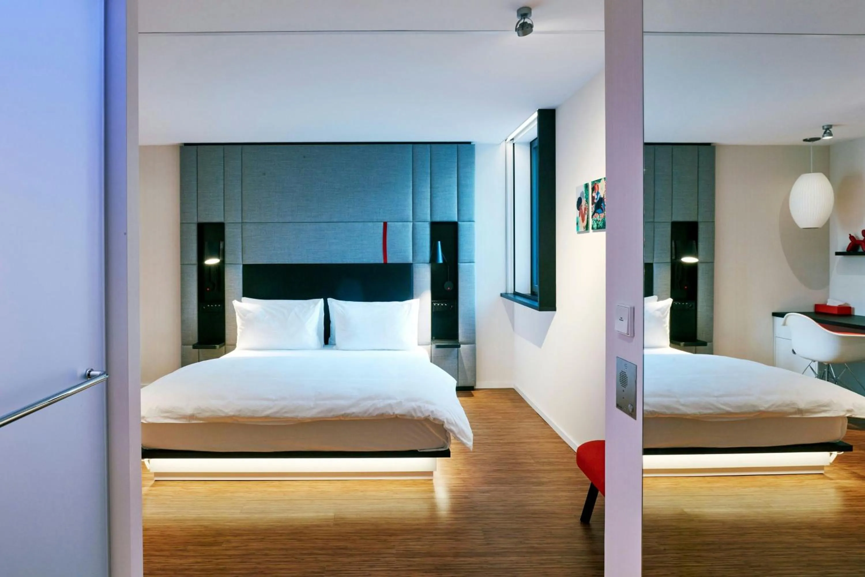 Bedroom, Bed in citizenM Paris Champs-Élysées