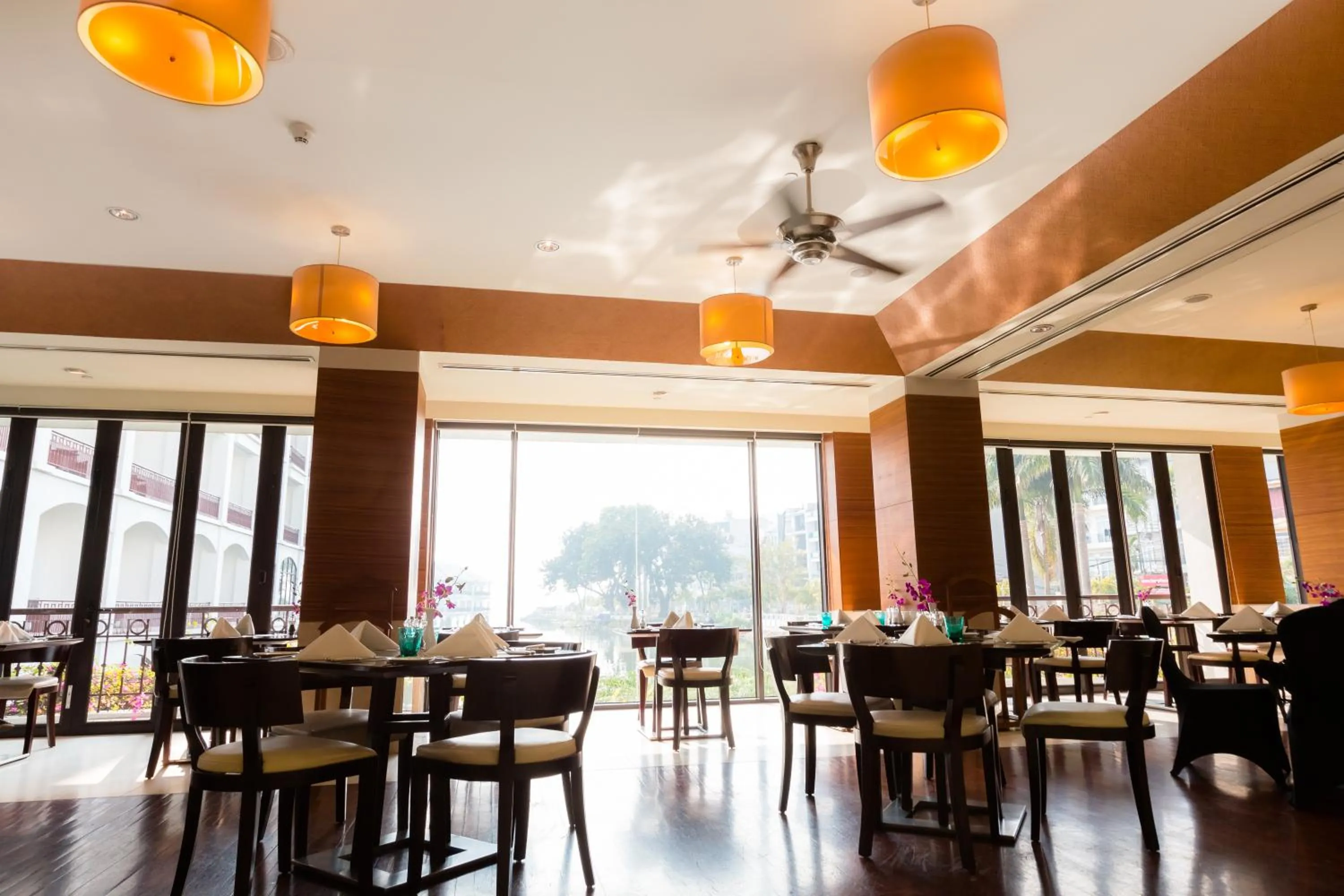 Restaurant/places to eat in InterContinental Hanoi Westlake by IHG