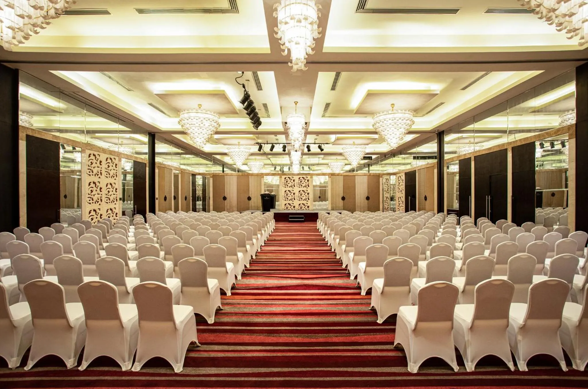 Banquet/Function facilities in InterContinental Hanoi Westlake by IHG