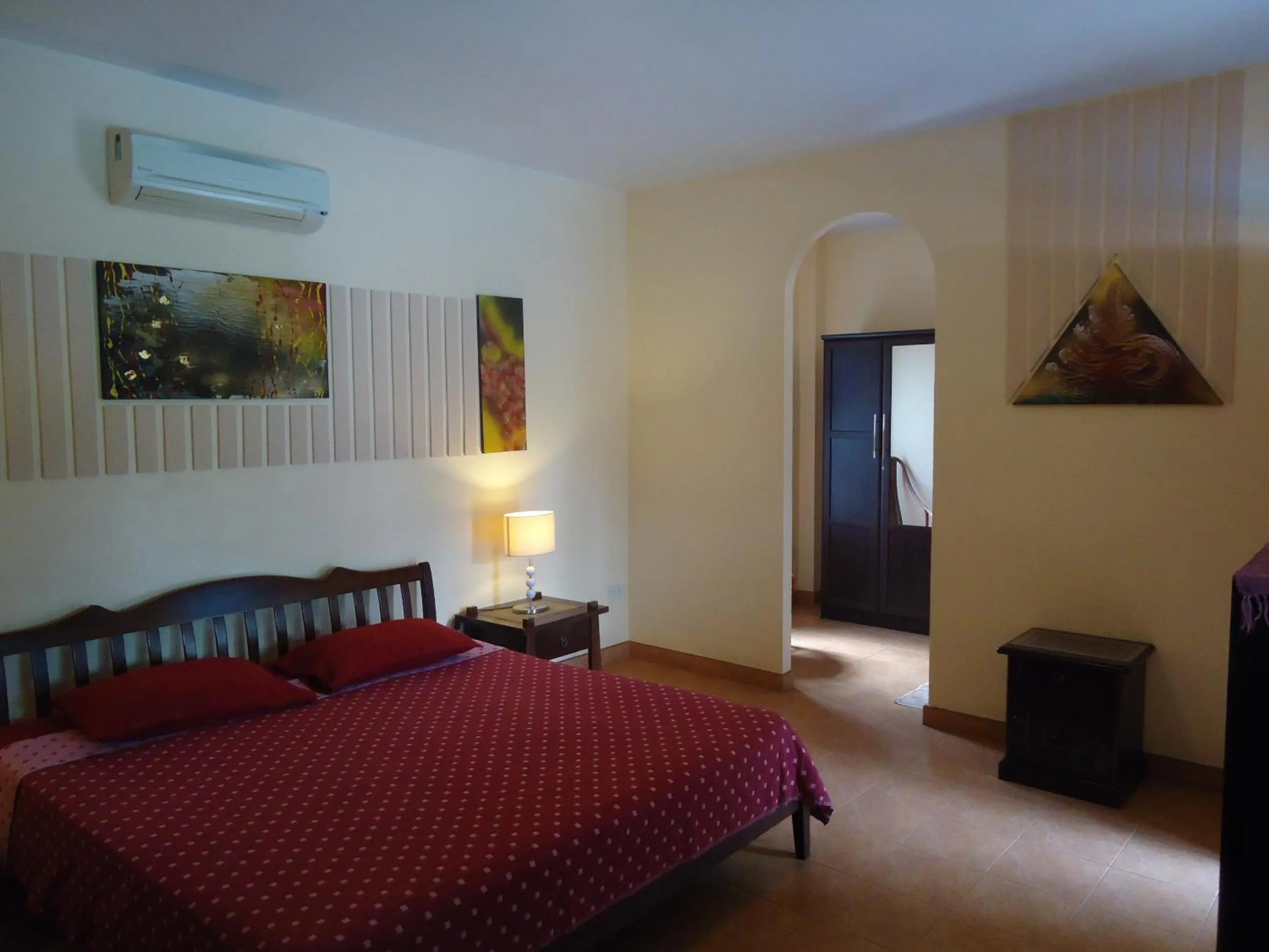 bunk bed, Bed in Lonops Gay Paradise