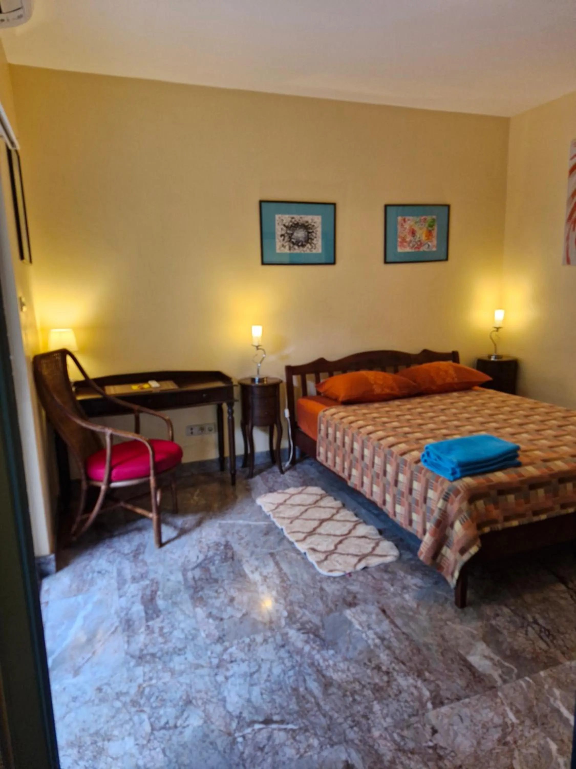 Bed in Lonops Gay Paradise