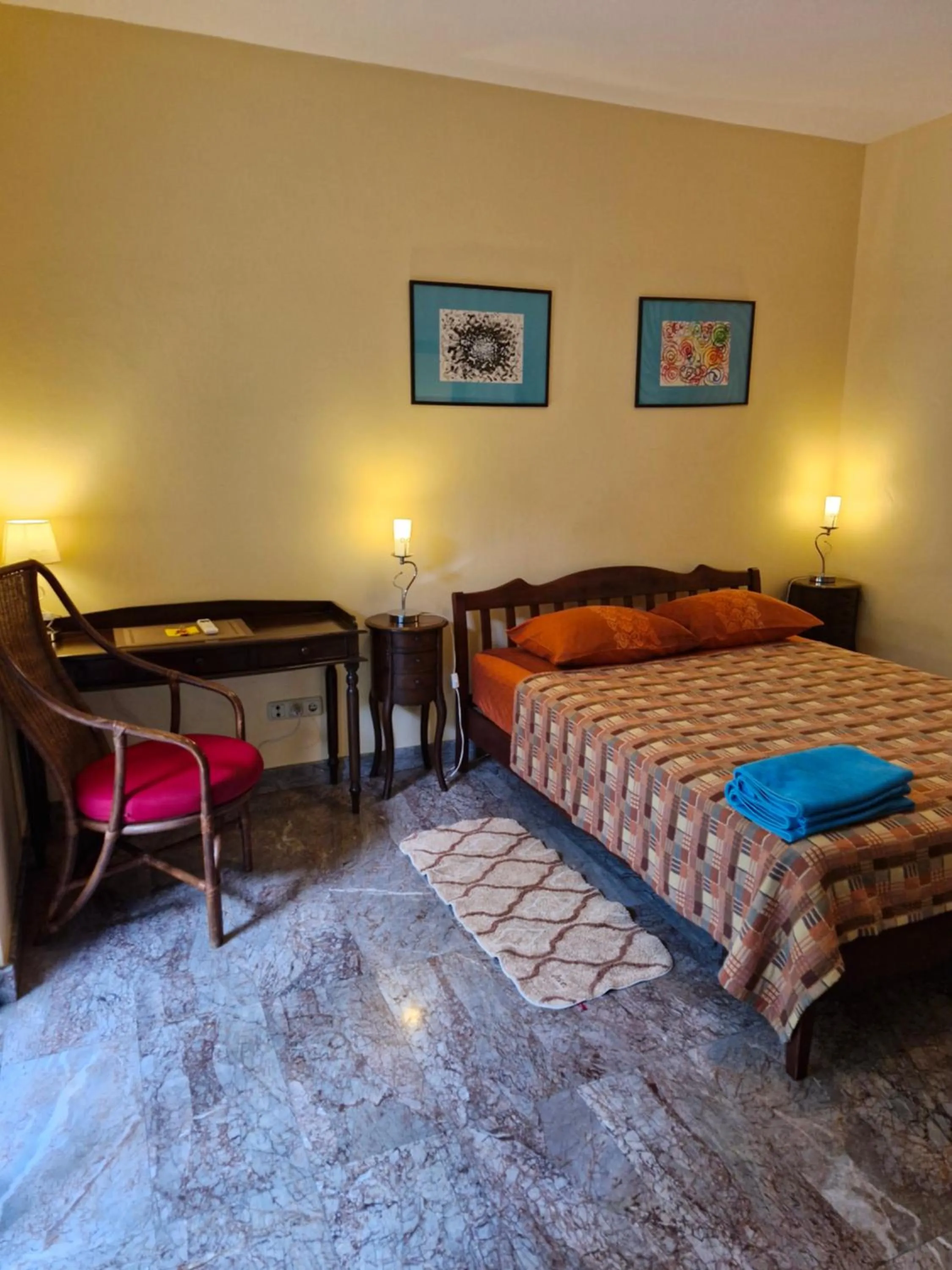 Bed in Lonops Gay Paradise