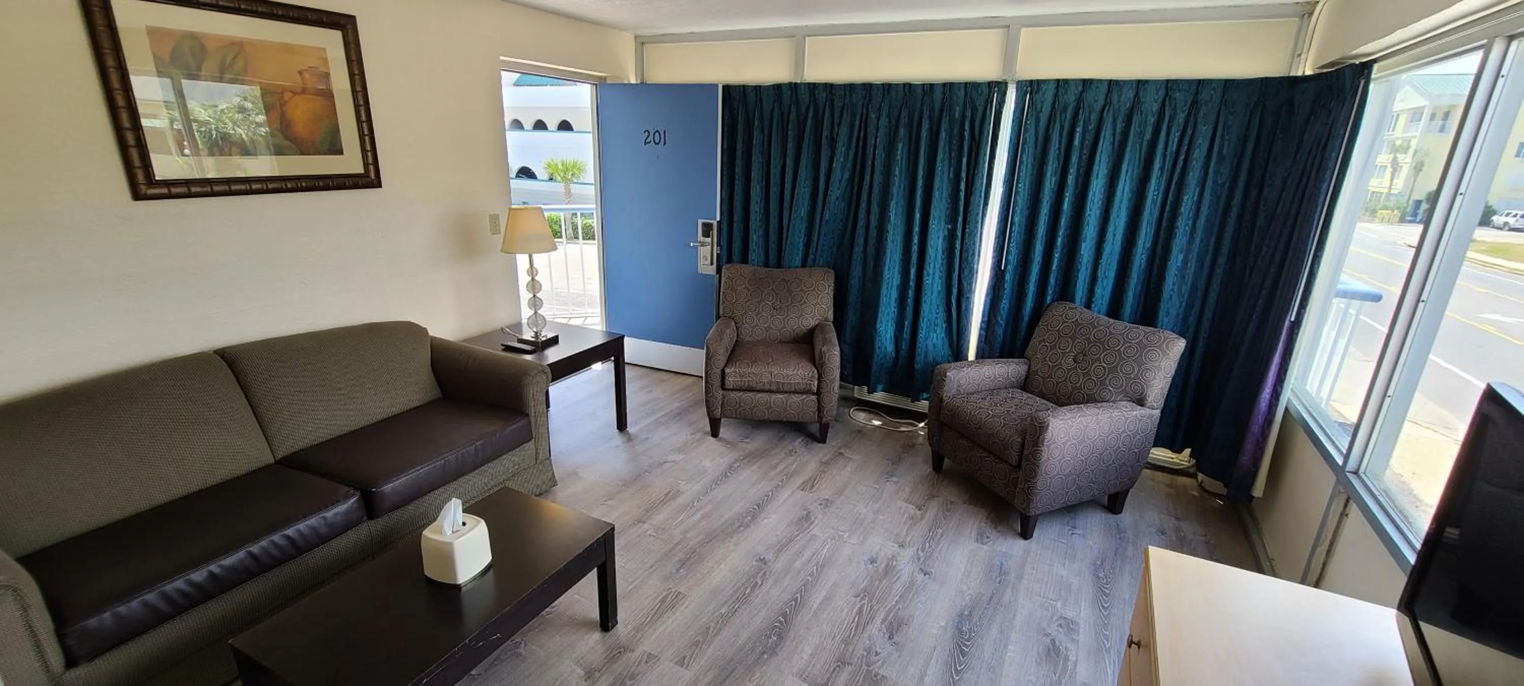 Oceanfront Twilight Surf Hotel