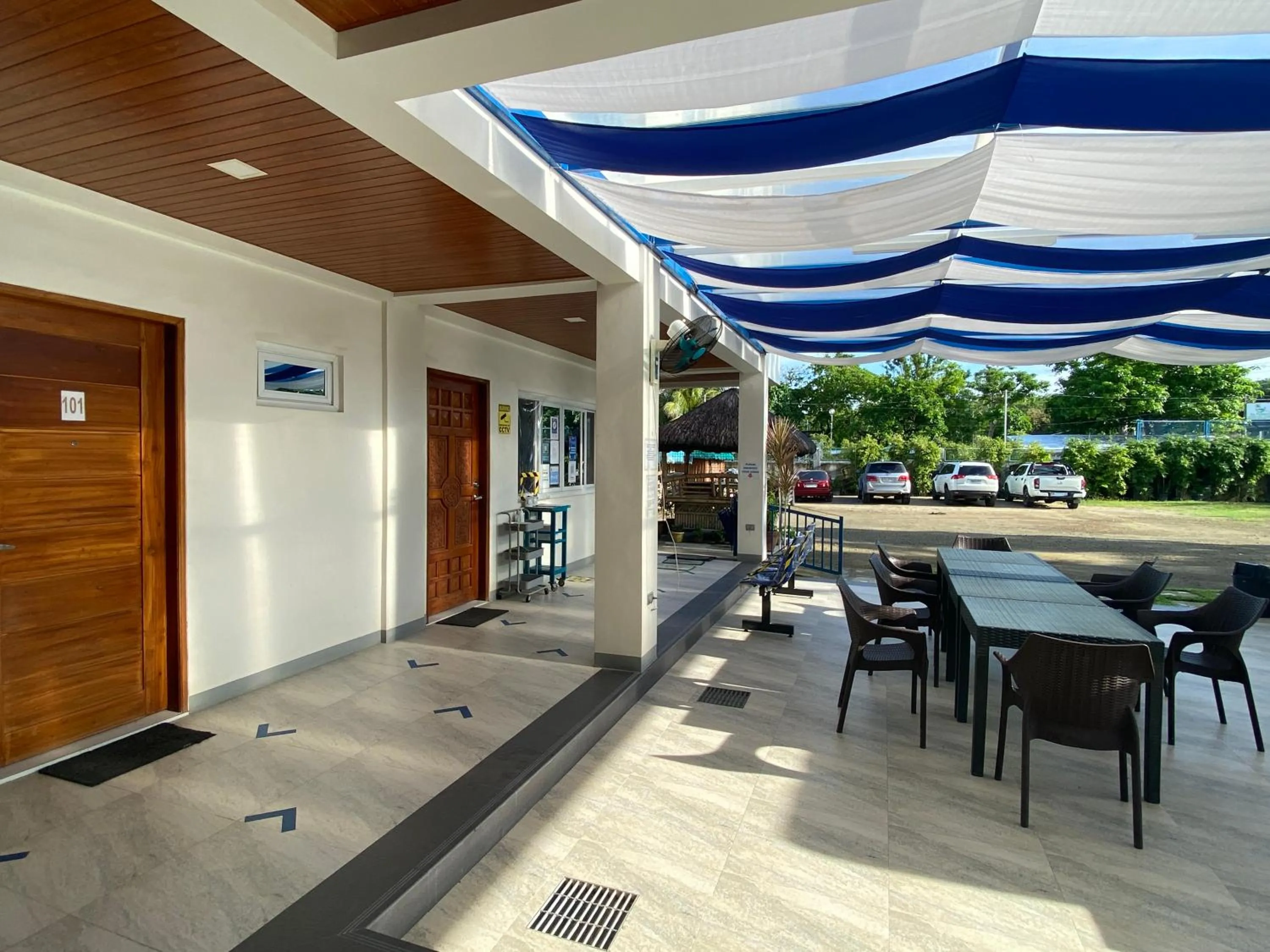 Patio in Hip Nautic Beach Resort powered by Cocotel