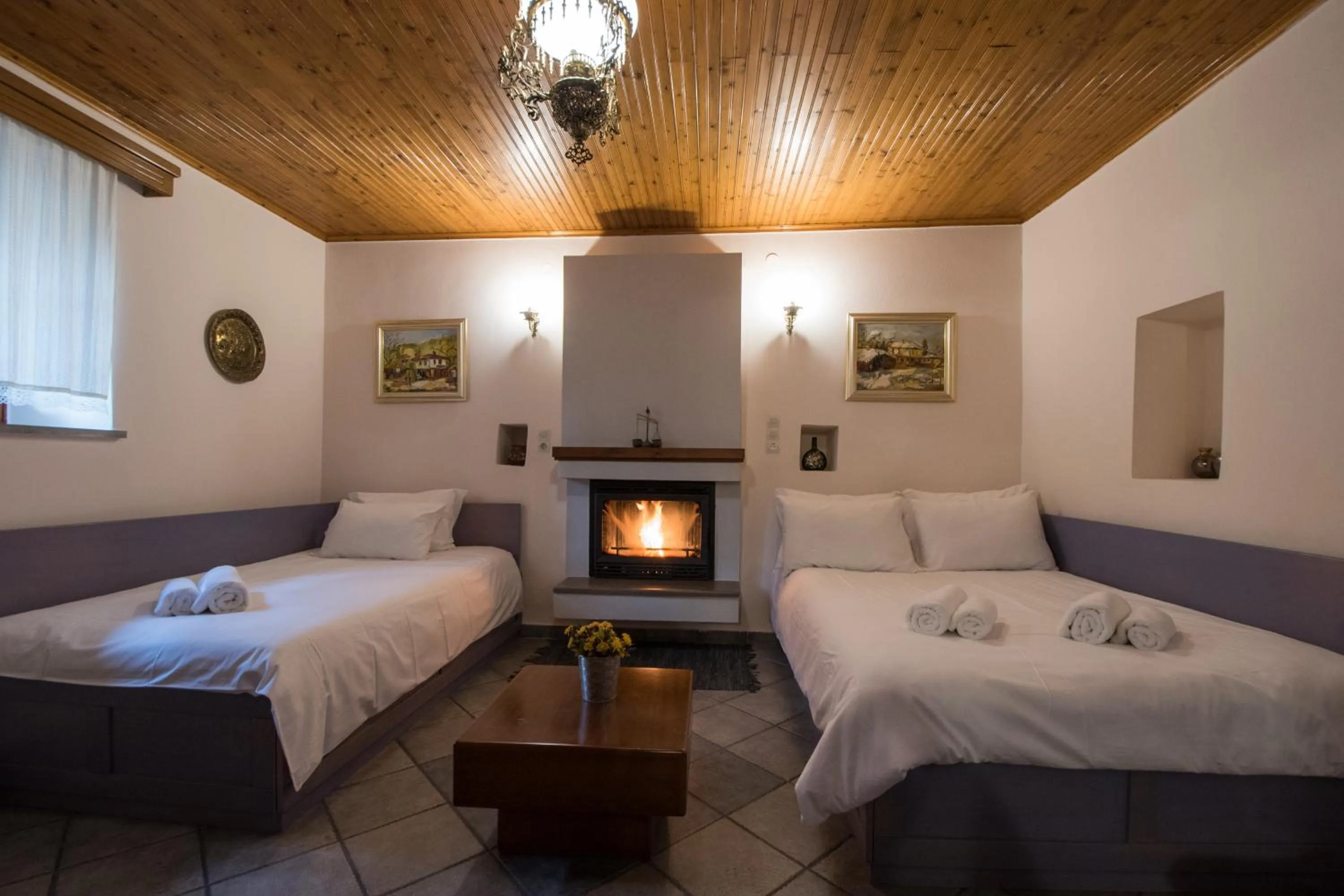 Bedroom, Bed in Rodami