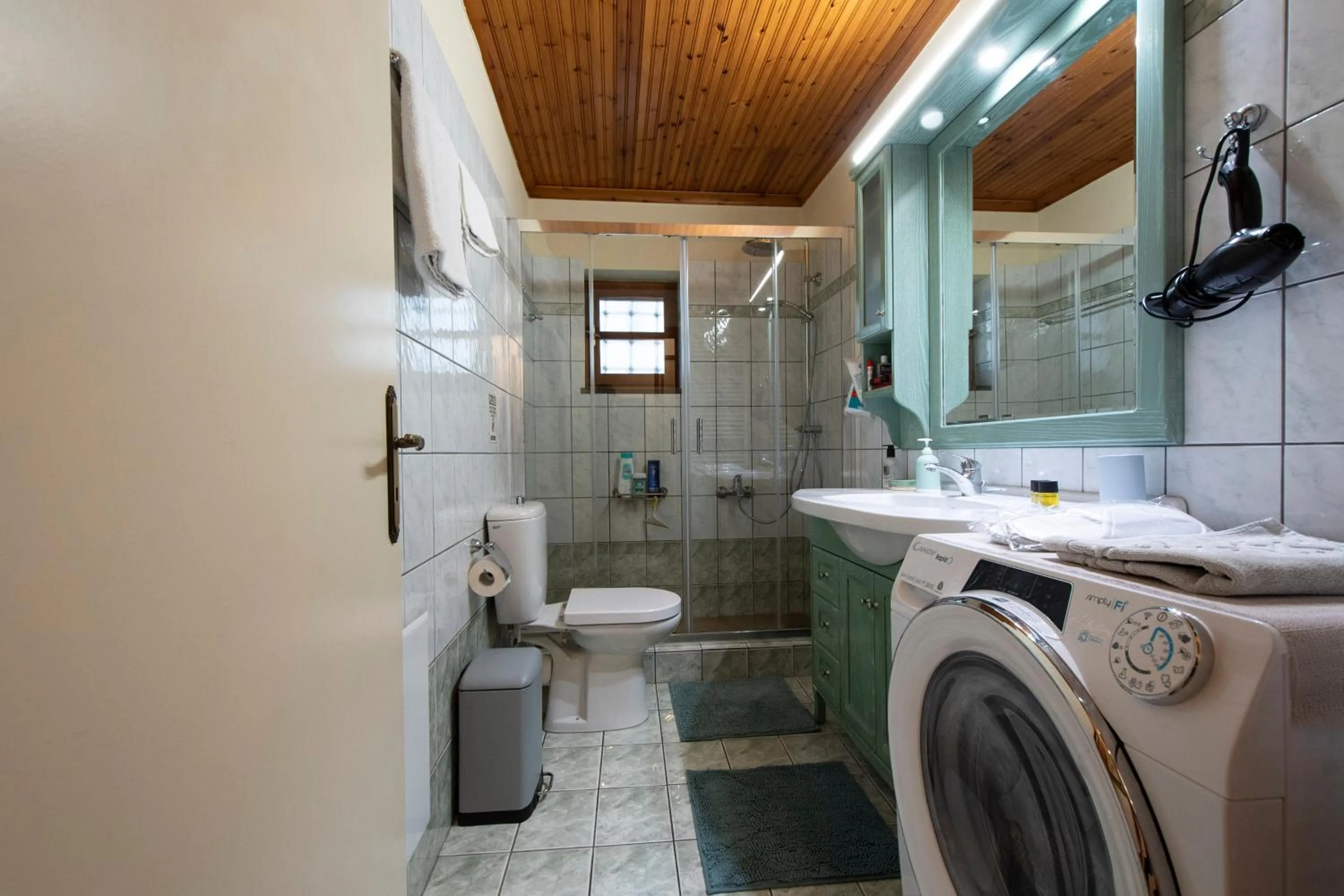 Property building in Rodami