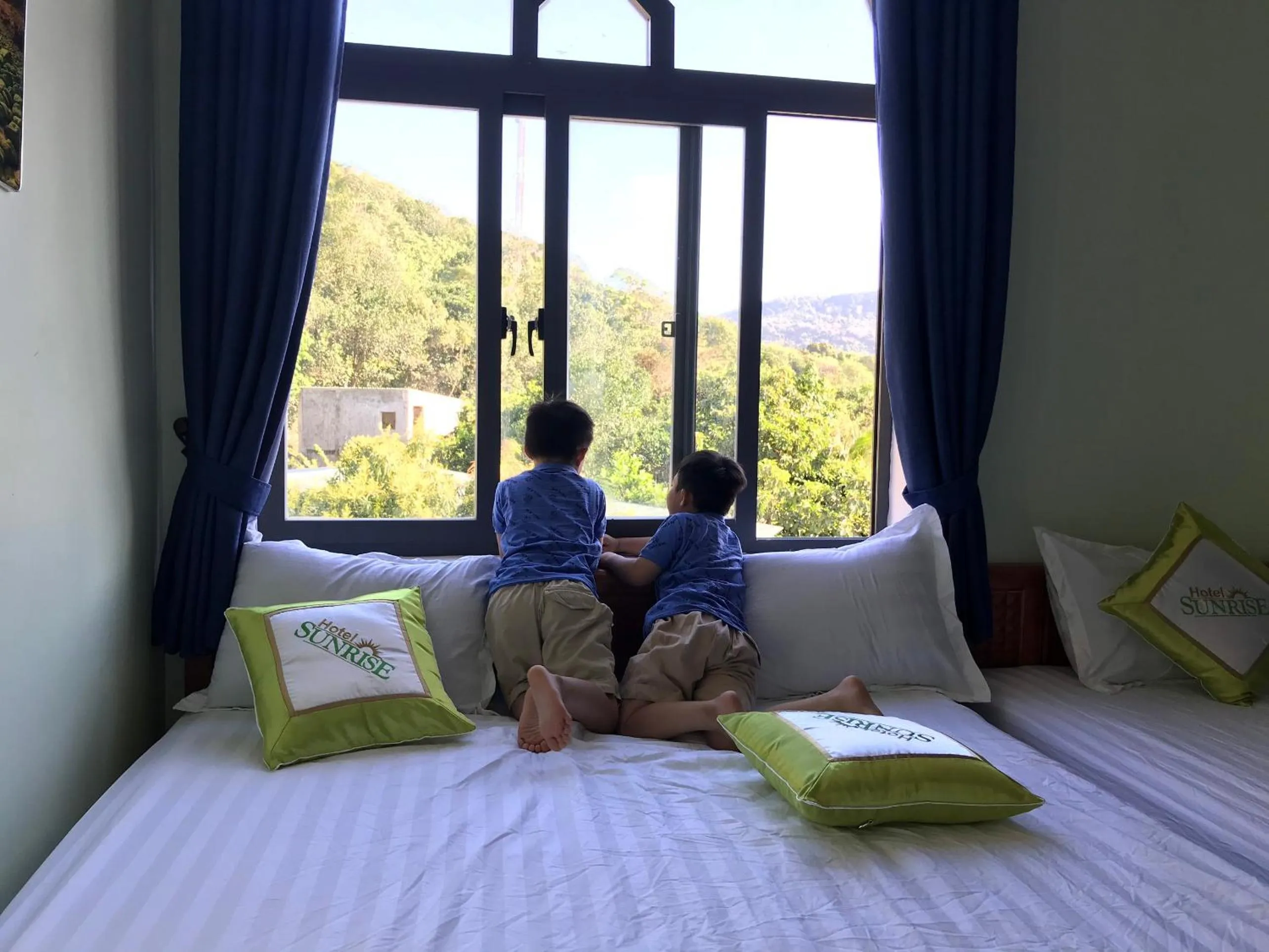Family, Bed in SUNRISE HOTEL