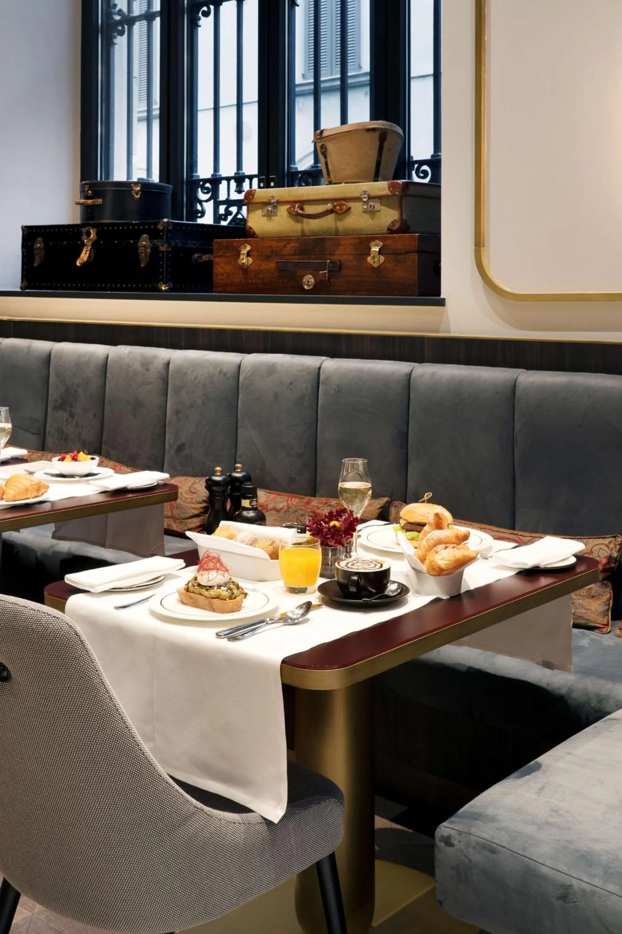 Restaurant/places to eat in Palazzo Touring Club Milan, A Radisson Collection Hotel