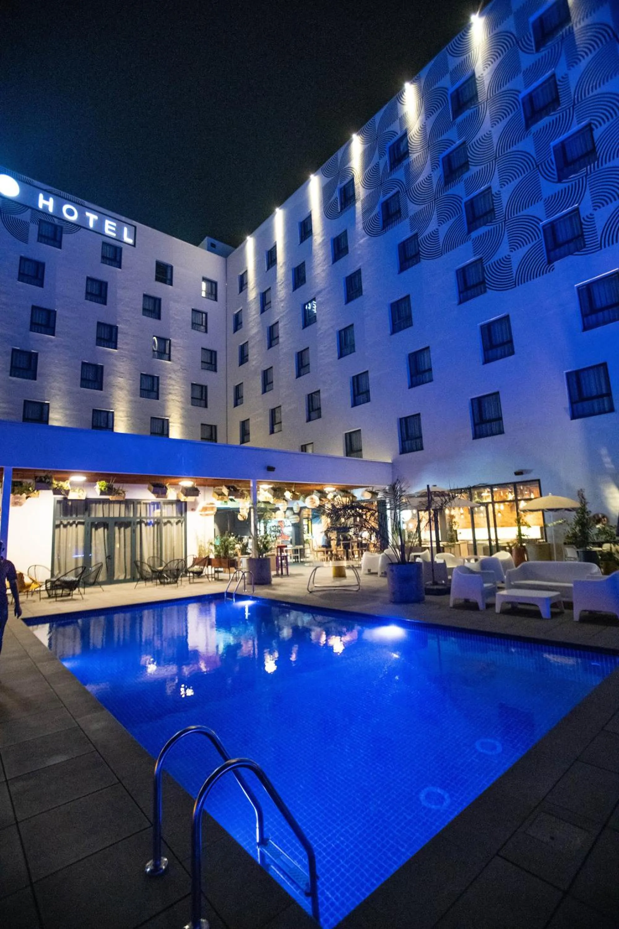 Swimming pool in ONOMO Hotel Kampala