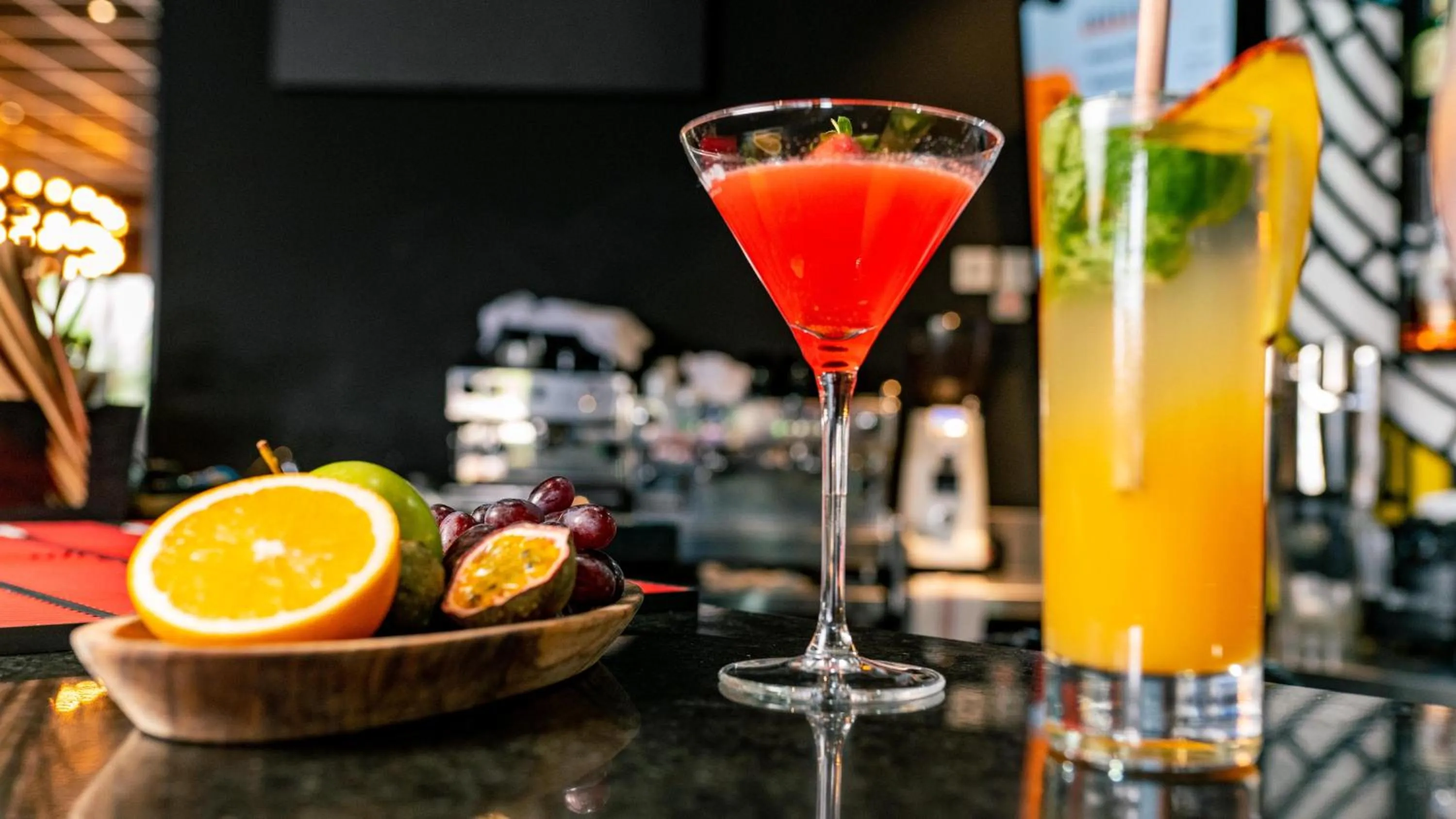 Lounge or bar in ONOMO Hotel Kampala