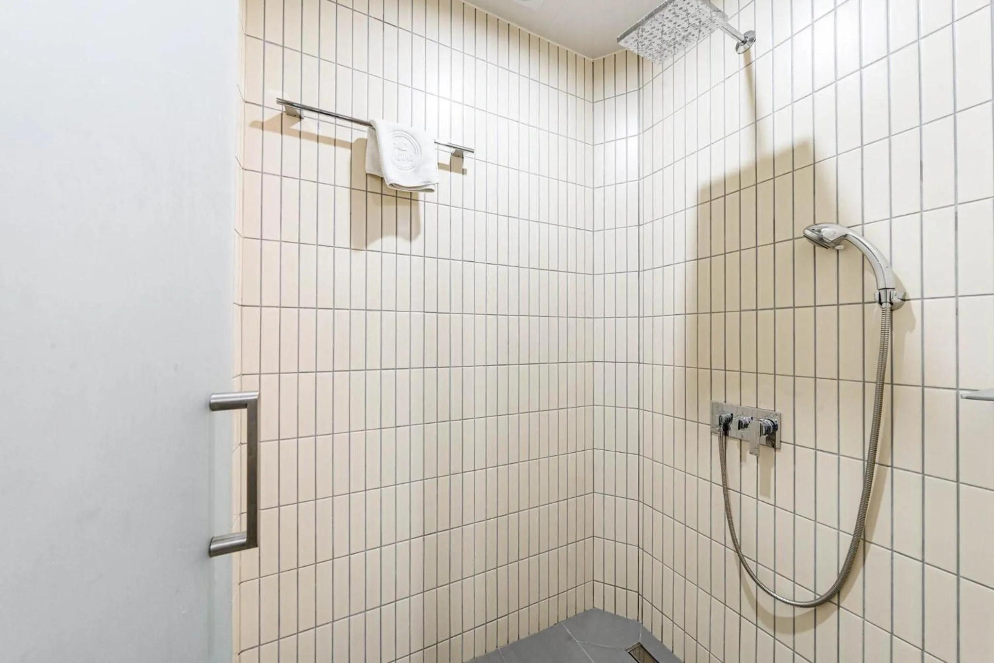 Hound Hotel Haeundae Signature