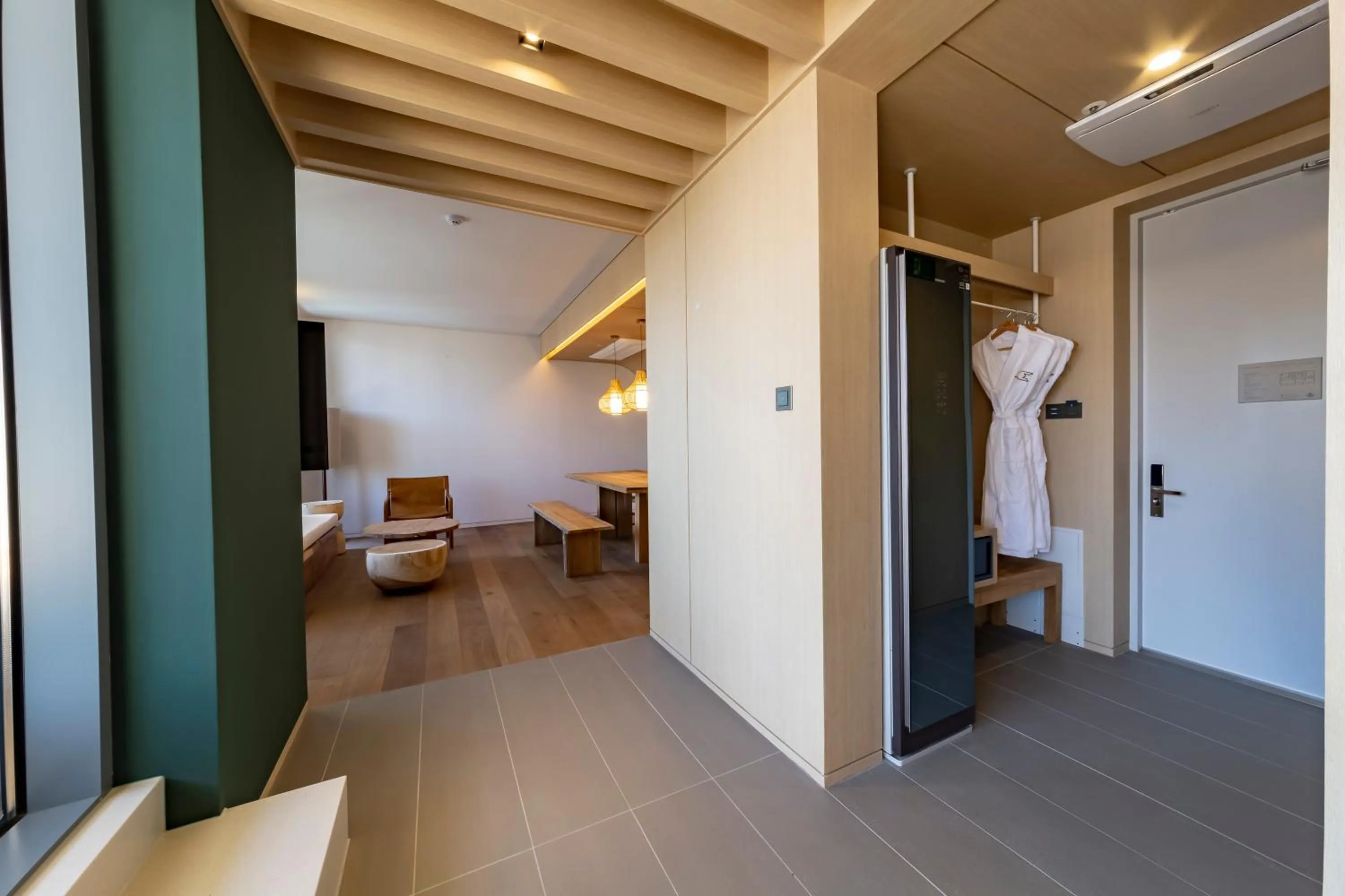 Photo of the whole room, Bed in Hound Hotel Haeundae Signature