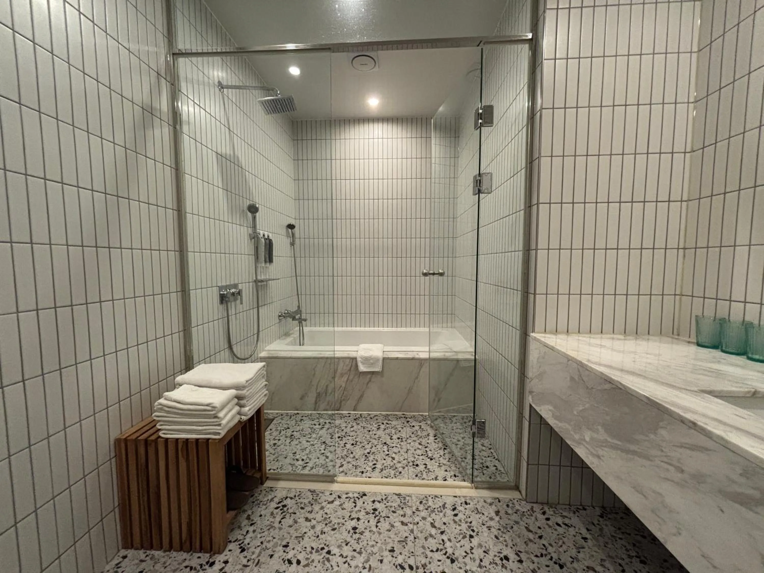 Hound Garden&Terrace Hotel