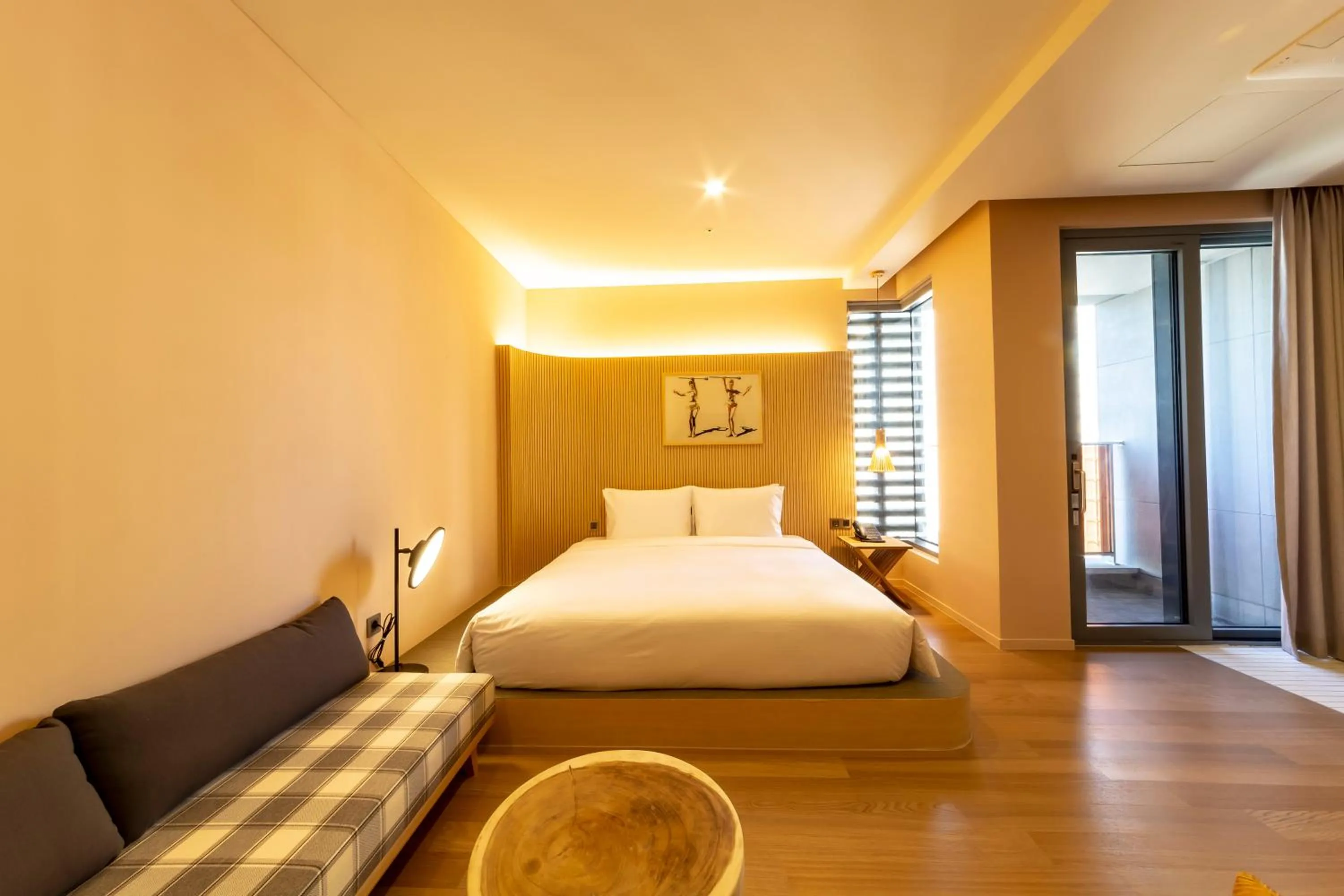 Bedroom, Bed in Hound Garden&Terrace Hotel