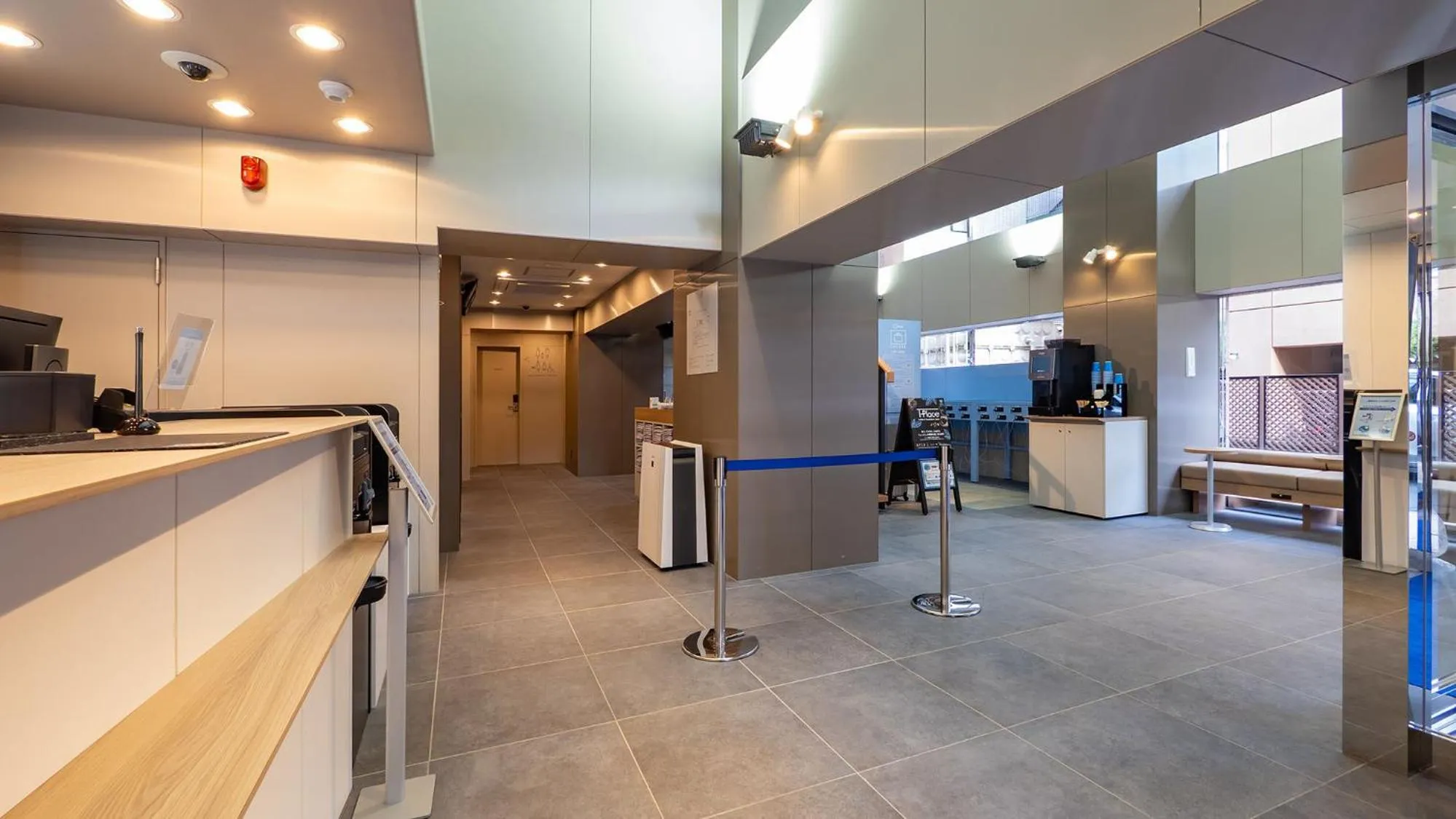 Lobby or reception in Toyoko Inn Sendai Higashi-guchi No.1