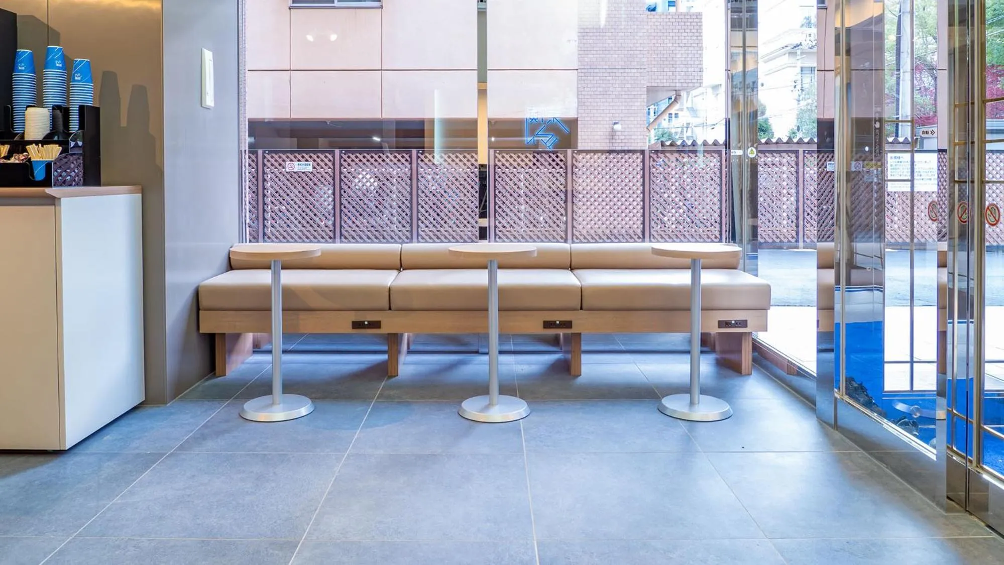 Lobby or reception in Toyoko Inn Sendai Higashi-guchi No.1