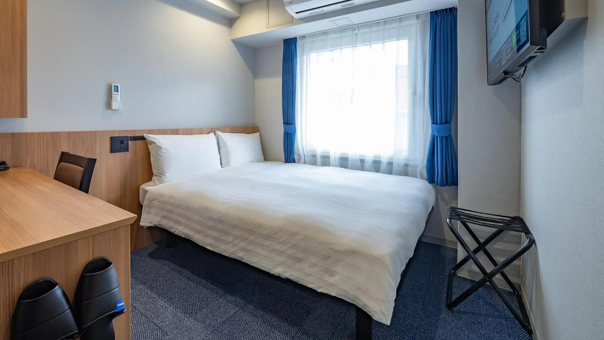 Bedroom, Bed in Toyoko Inn Sendai Higashi-guchi No.1